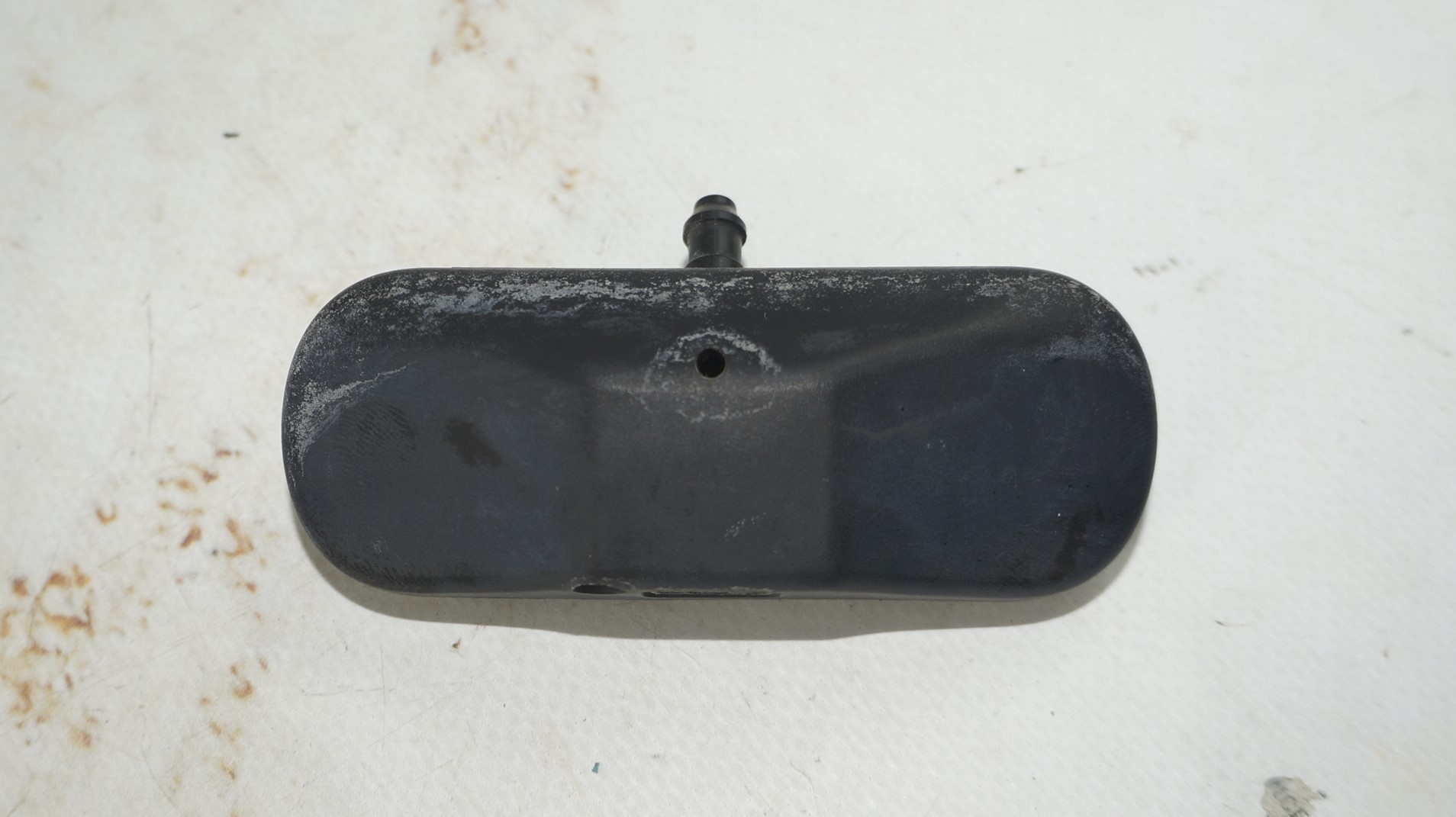 Форсунка омывателя лобового стекла vw jetta 6 17217182 (1)