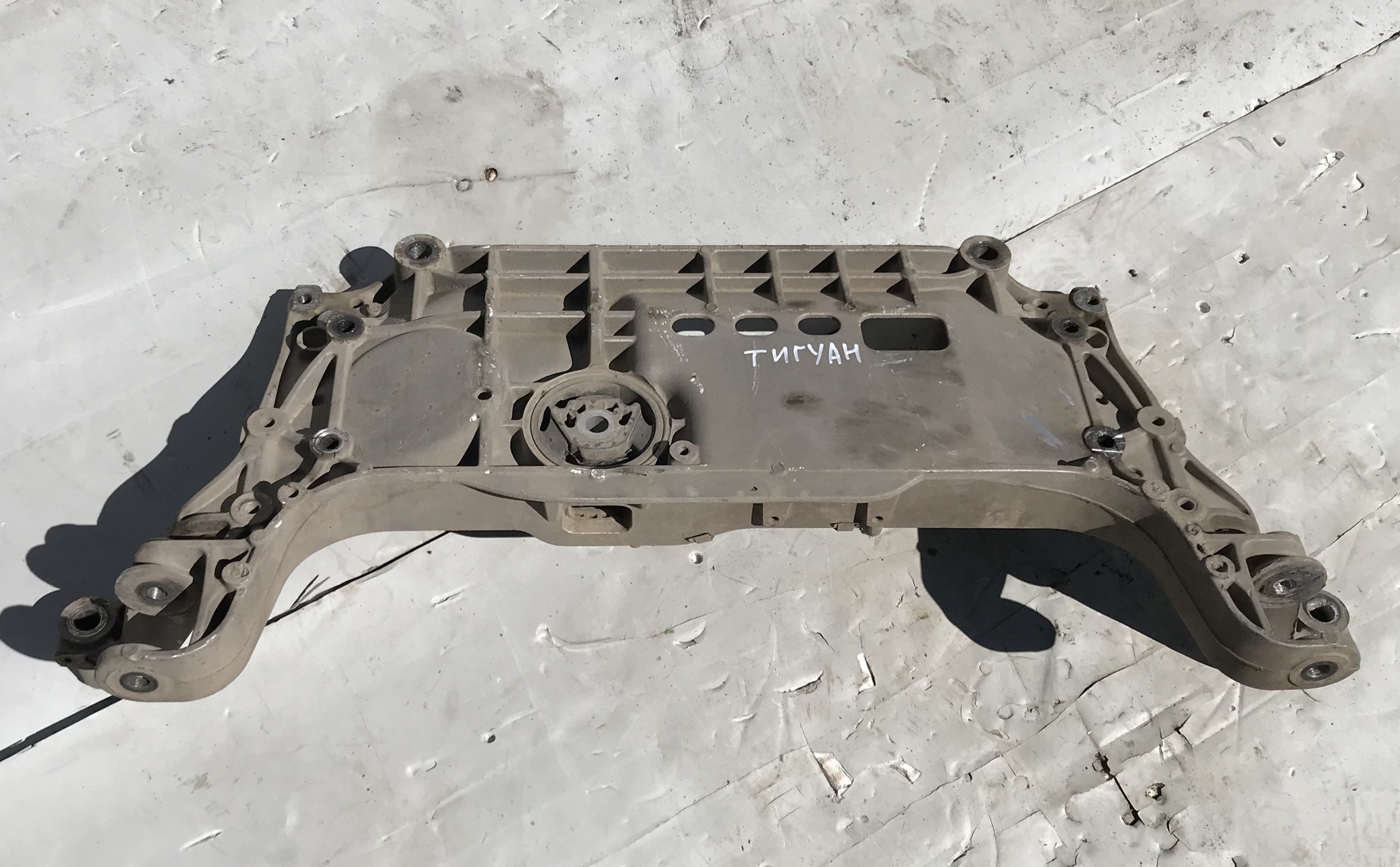 Балка подмоторная алюминевая vw tiguan i 2007 2011 17102010 (1)
