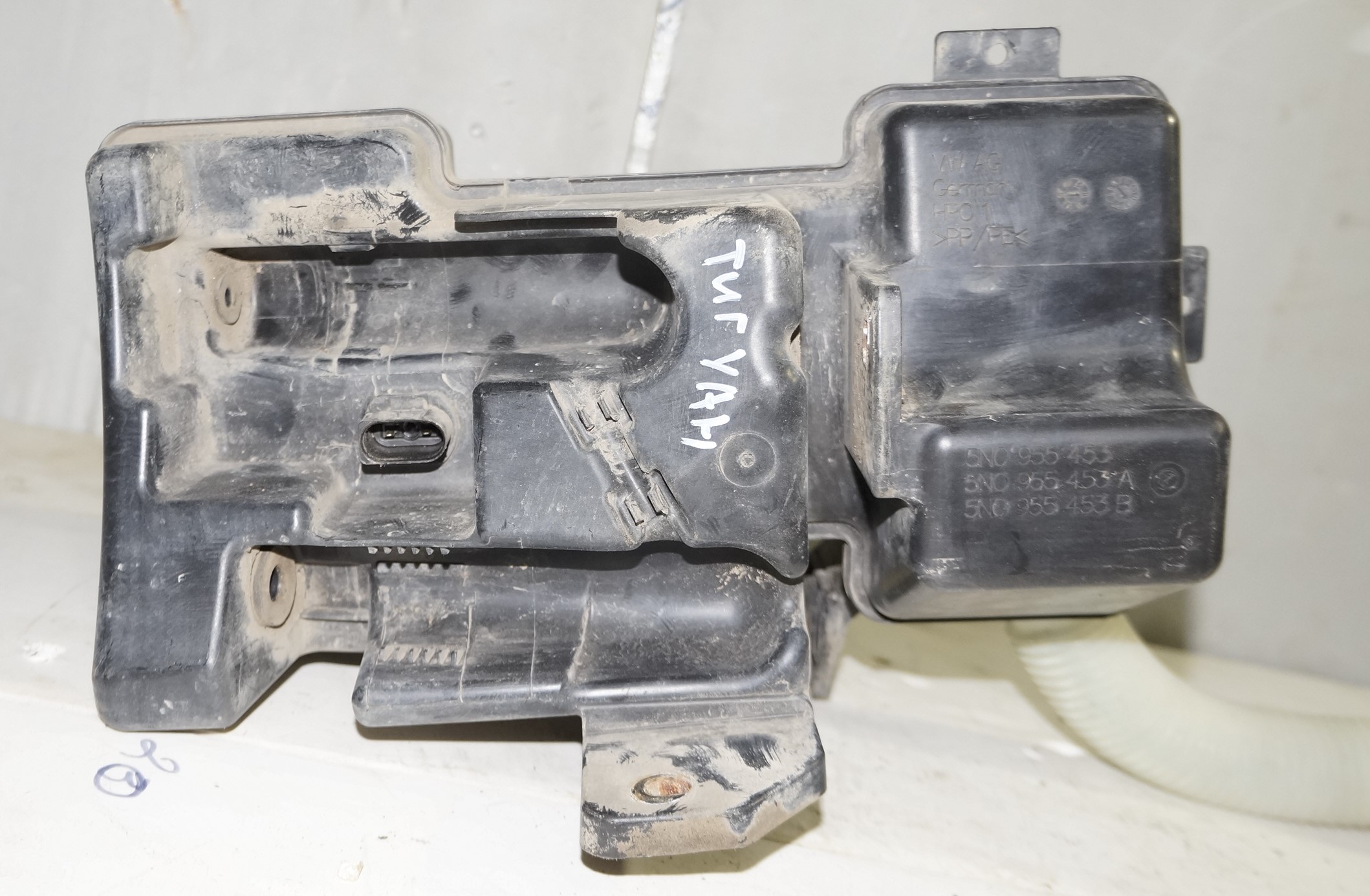 Бачок омывателя vw tiguan i 2007 2011 17102015 (4)