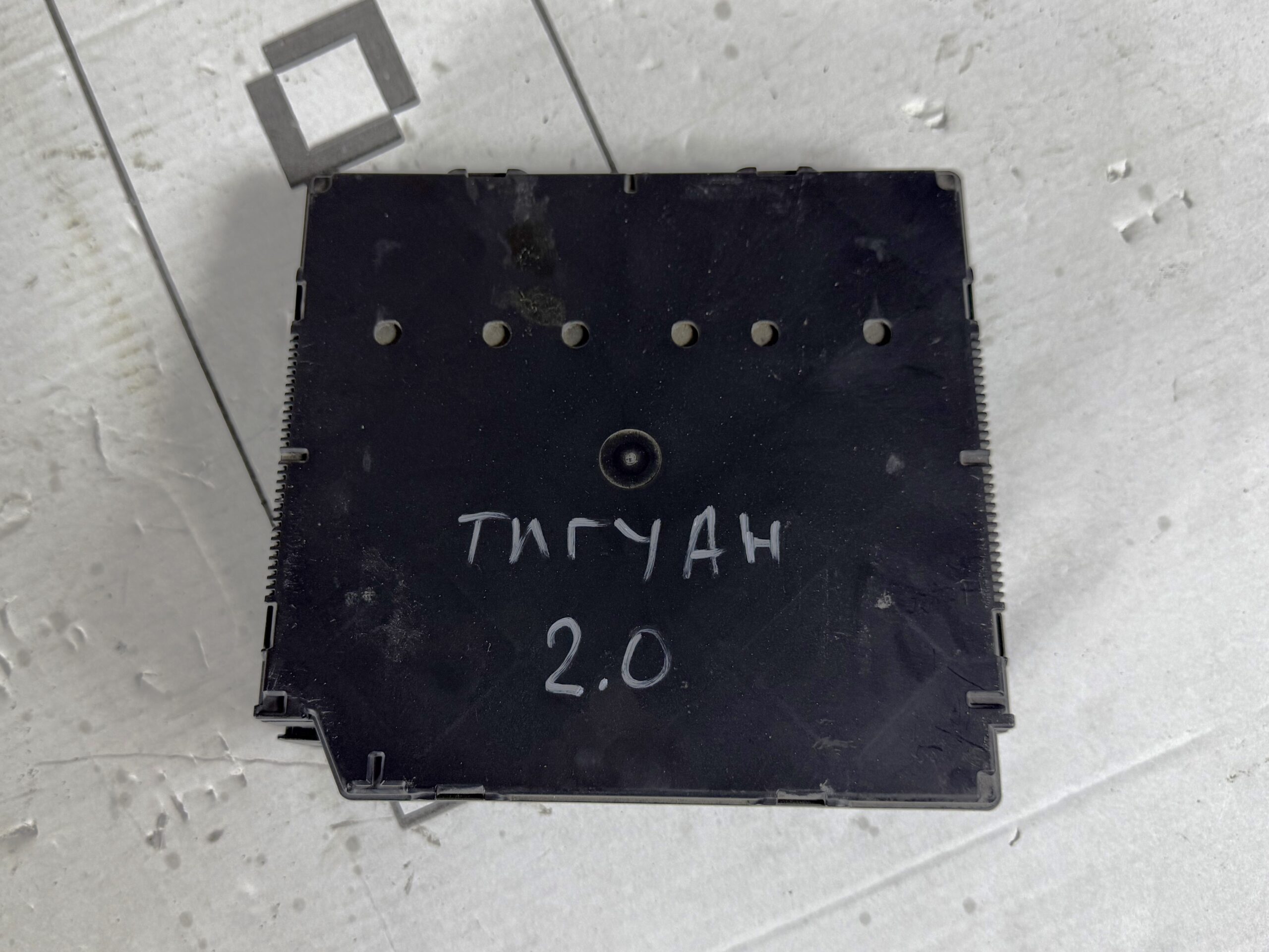 Блок комфорта (эбу) vw tiguan i 2007 2011 17102019 (2)