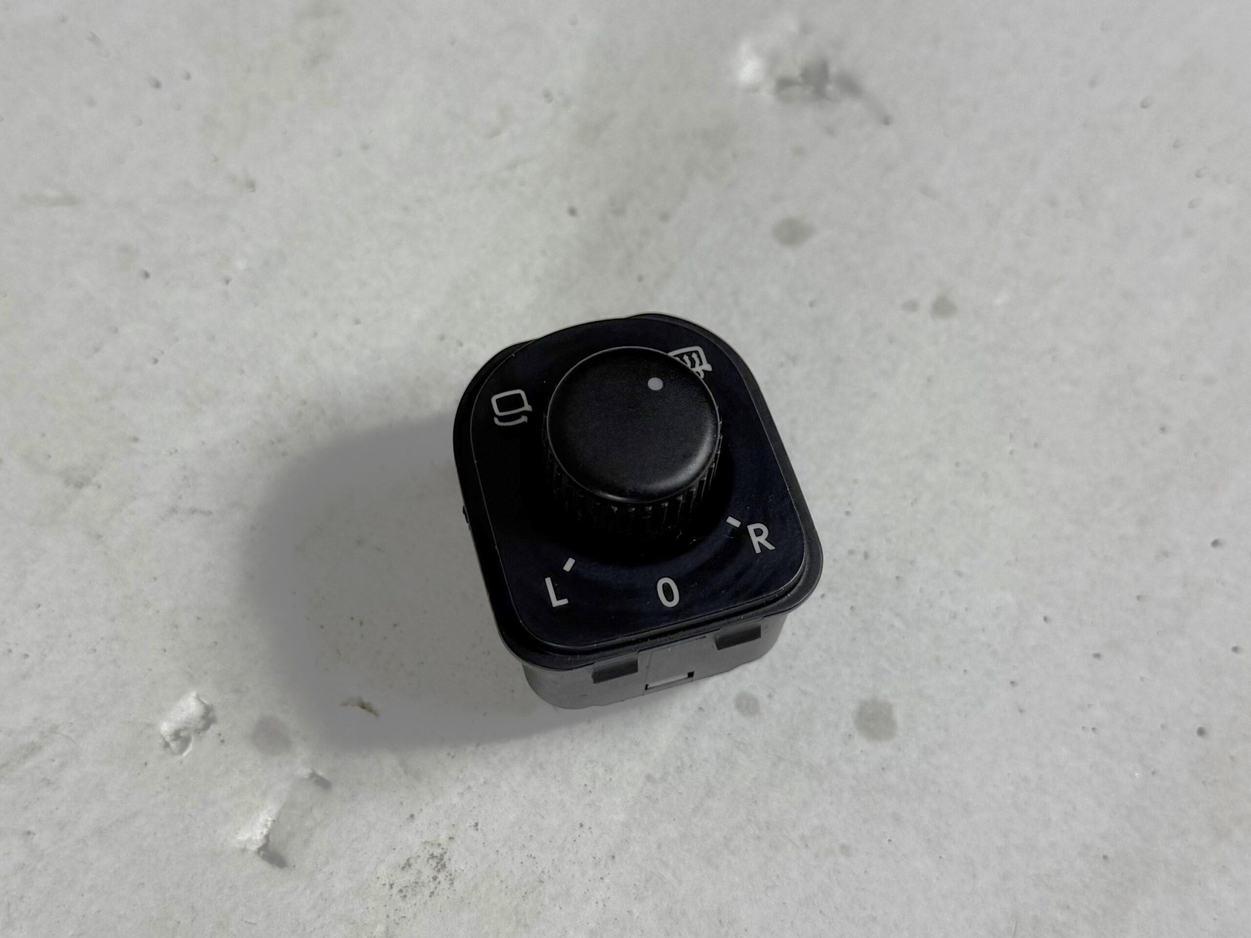 Блок регулировки зеркалами со складыванием vw tiguan i 2007 2011 17102021 (1)