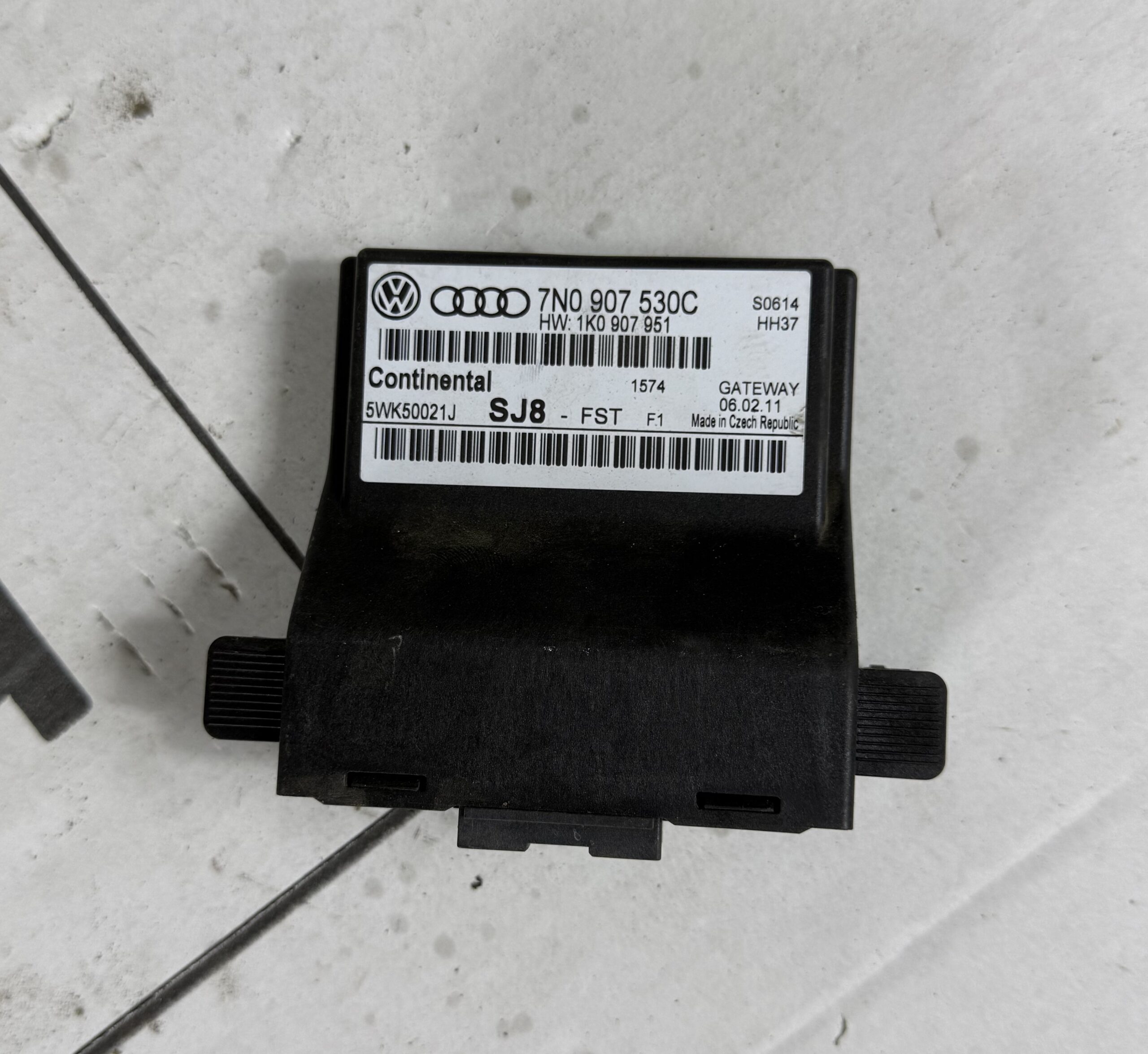 Блок электронный gateway vw tiguan i 2007 2011 17102031 (1)