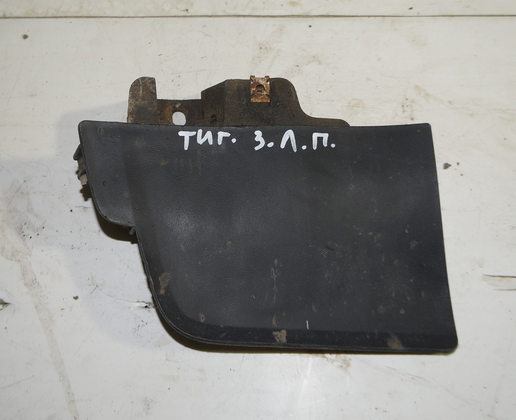 Брызговик задний передний левый vw tiguan i 2007 2011 17102032 (1)