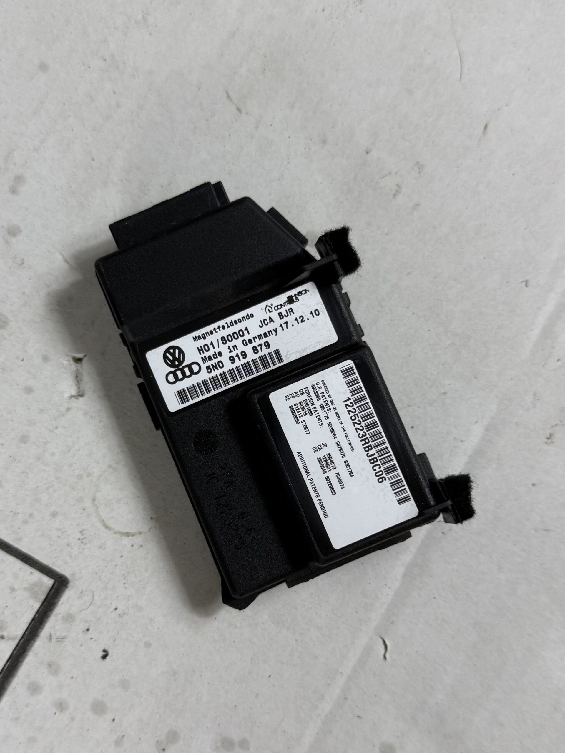 Датчик магнитного поля компаса vw tiguan i 2007 2011 17102049 (1)