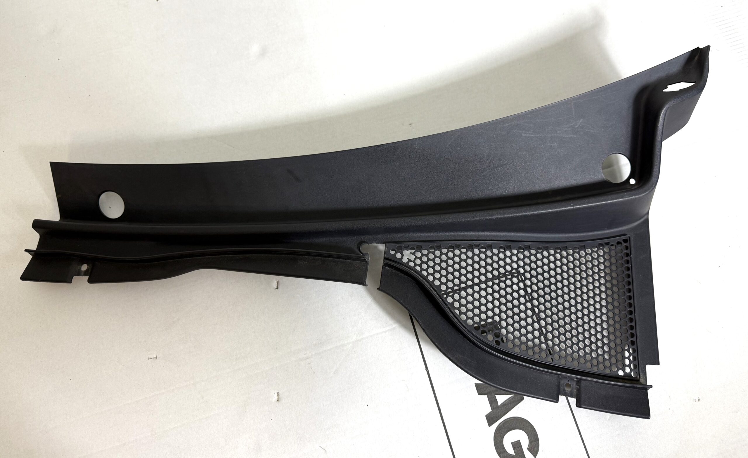 Жабо переднее левая часть vw tiguan i 2007 2011 17102061 (1)