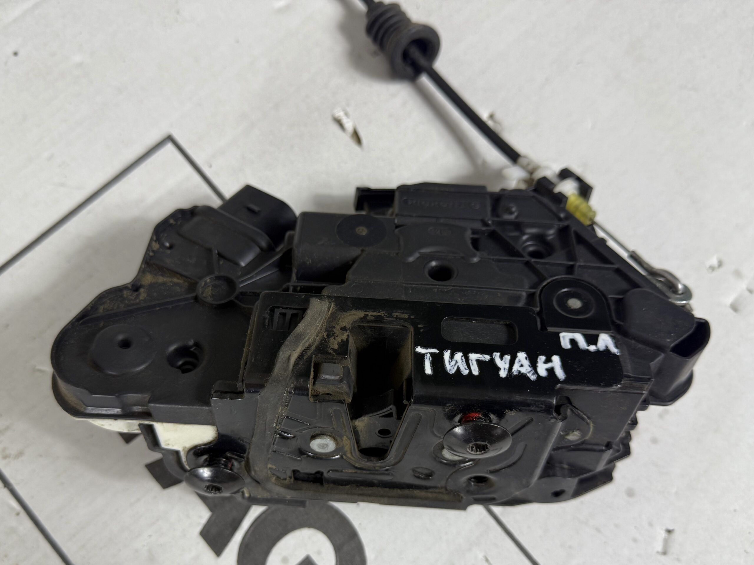 Замок двери передней левой vw tiguan i 2007 2011 17102064 (3)