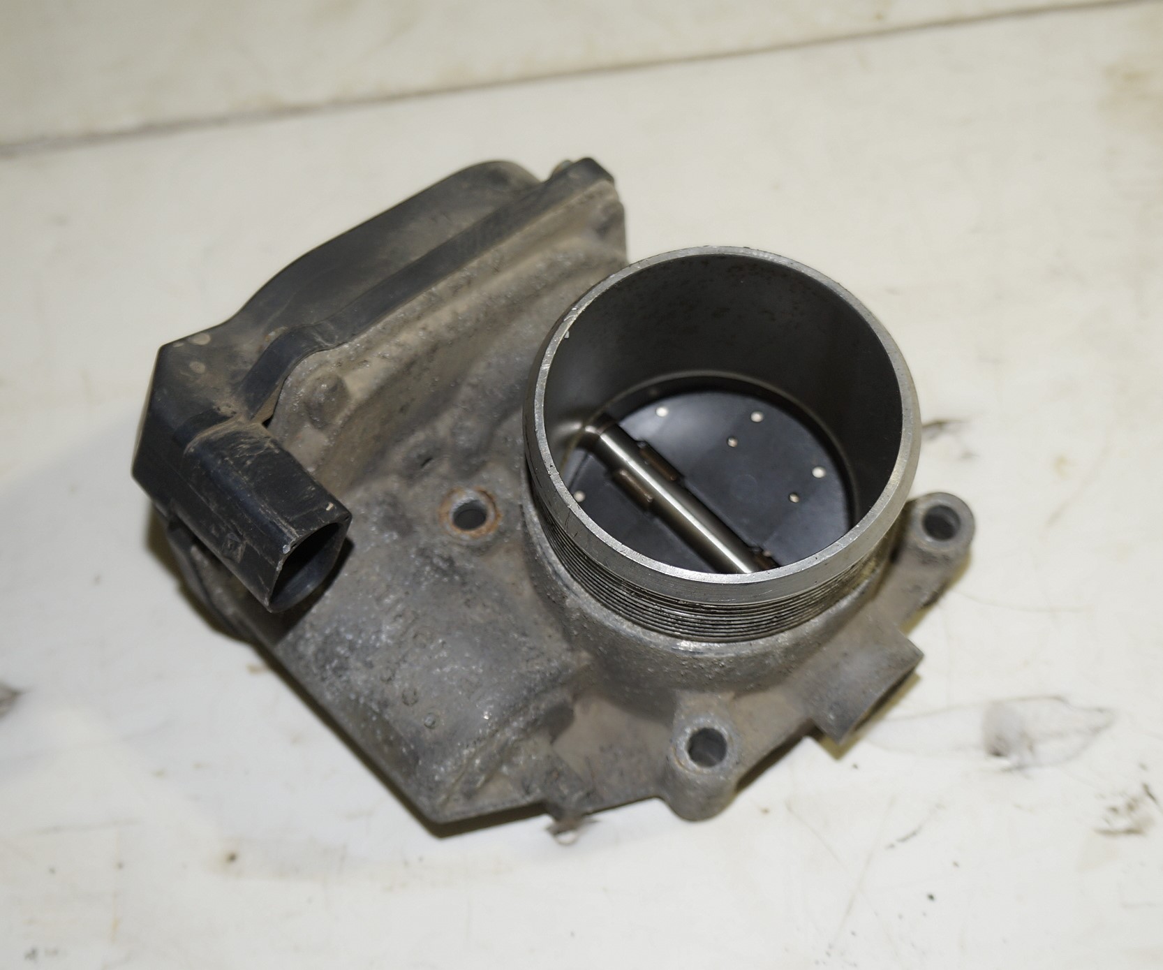Заслонка дроссельная vw tiguan i 2007 2011 17102067 (1)