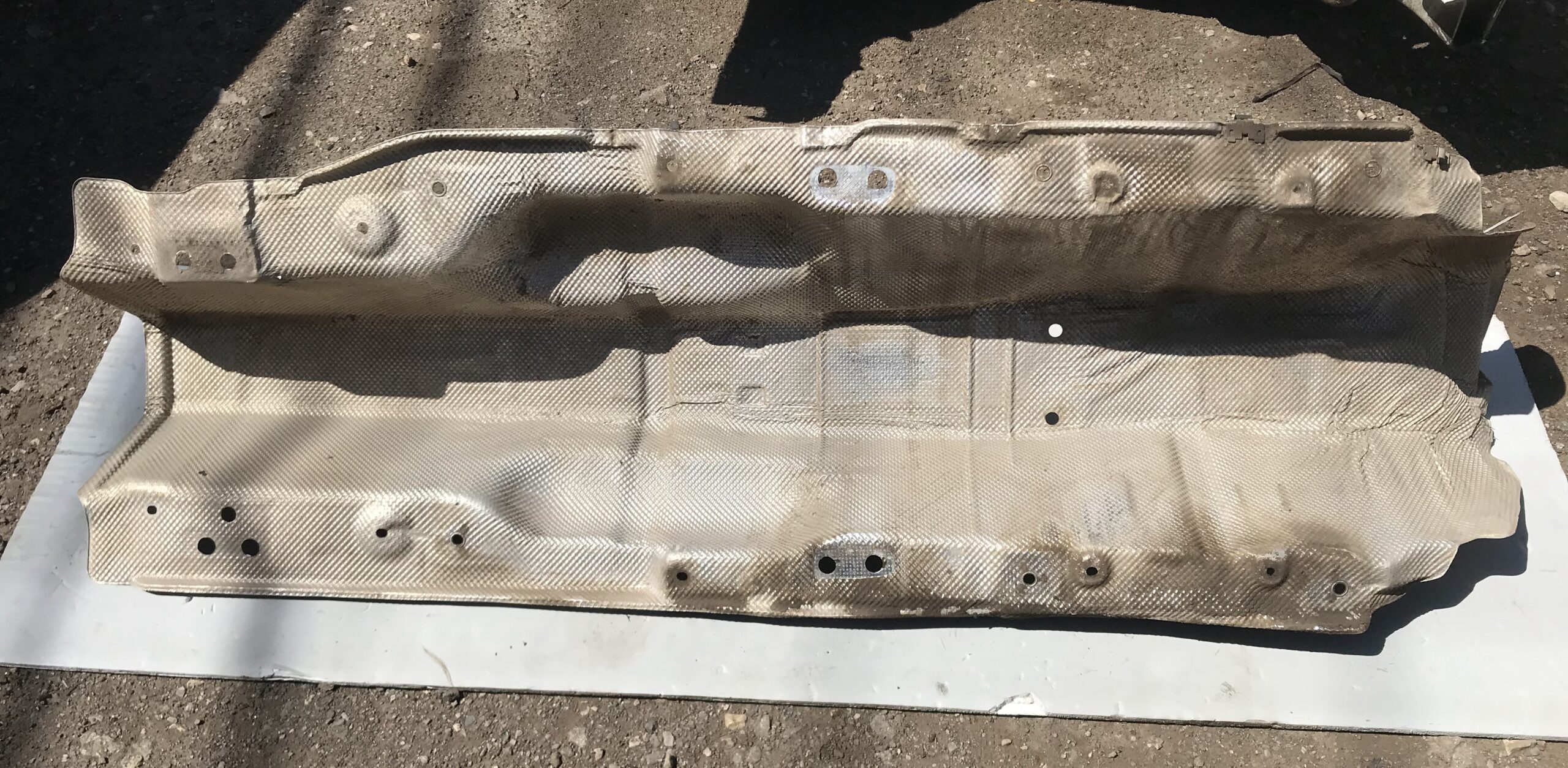 Защита днища экран тепловой vw tiguan i 2007 2011 17102070 (5)