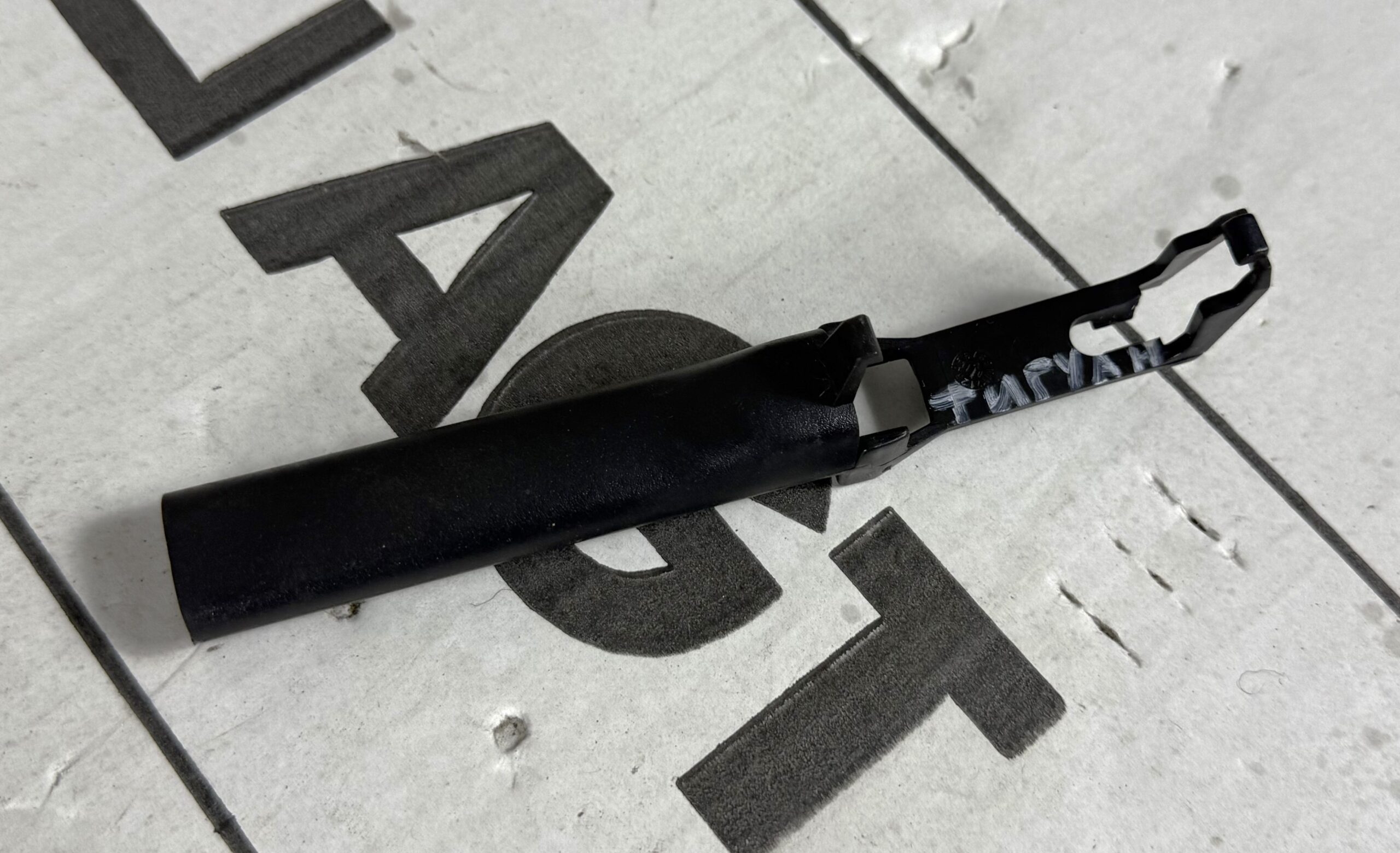 Кабель канал от салонного зеркала правая часть vw tiguan i 2007 2011 17102084 (1)