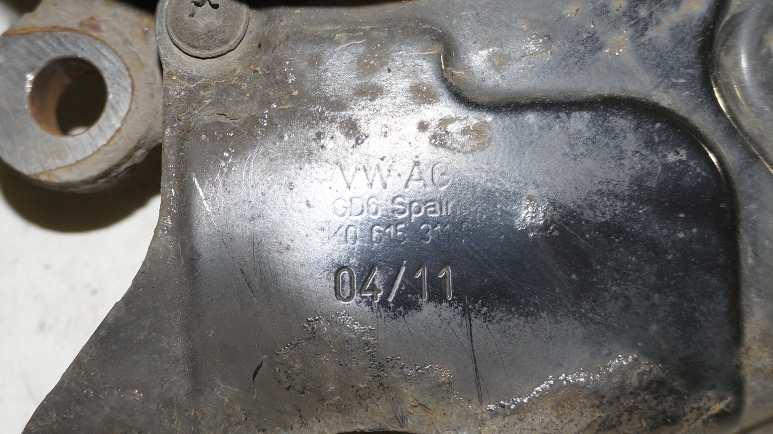 Кулак поворотный передний левый со ступицей vw tiguan i 2007 2011 17102135 (3)