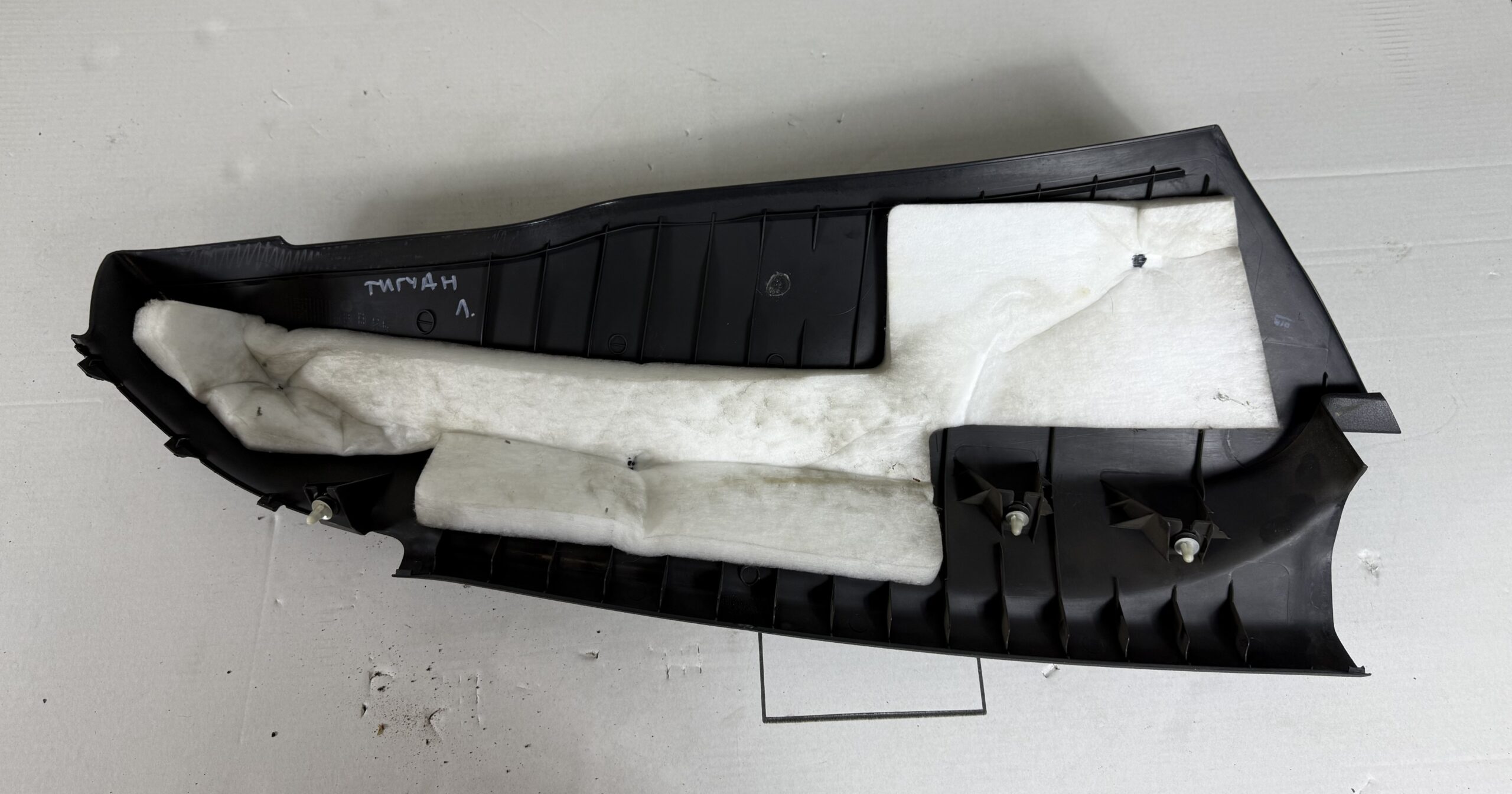 Накладка внутренняя арки крыла левая vw tiguan i 2007 2011 17102149 (3)
