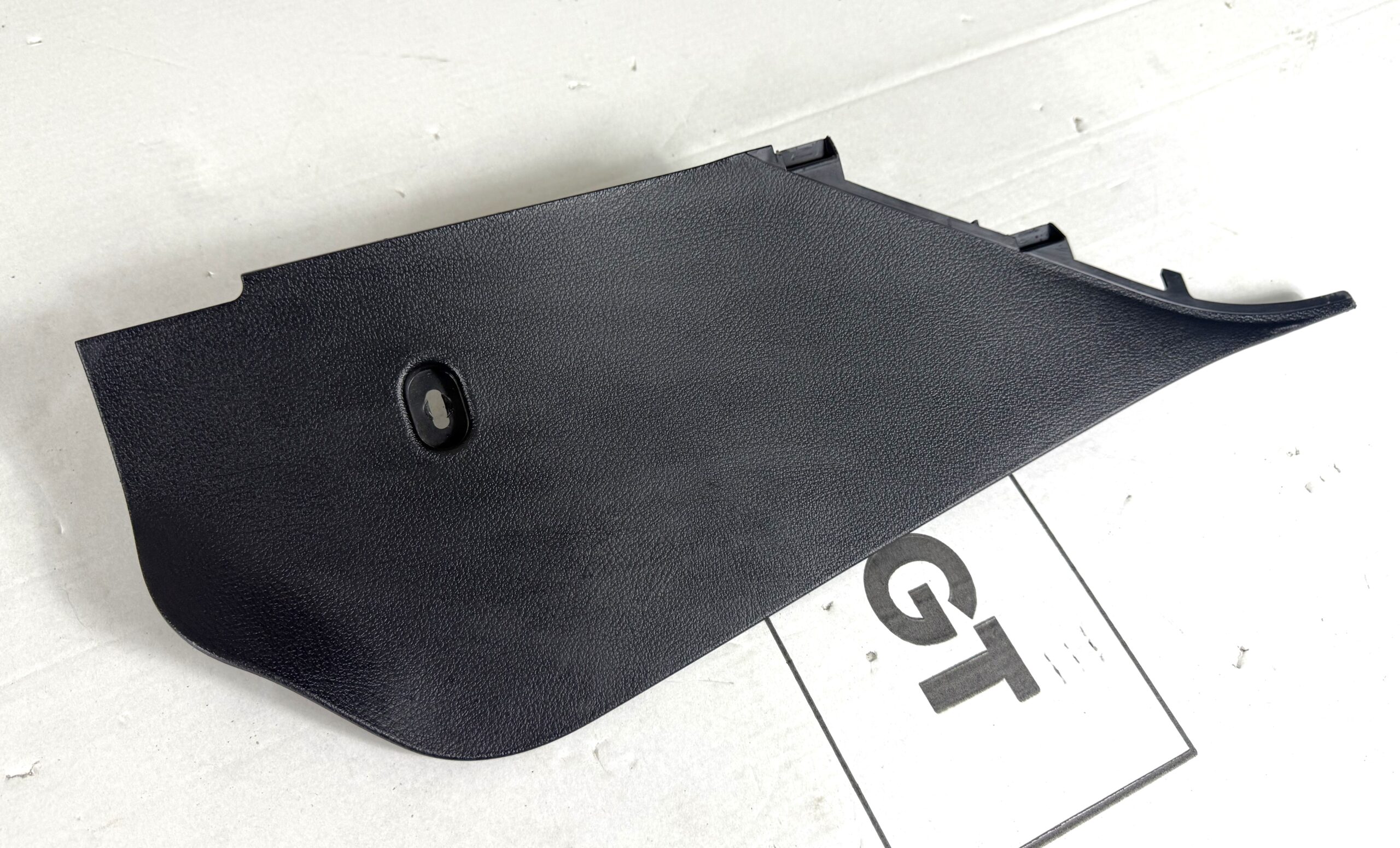 Накладка внутренняя консоли нижняя левая vw tiguan i 2007 2011 17102156 (1)