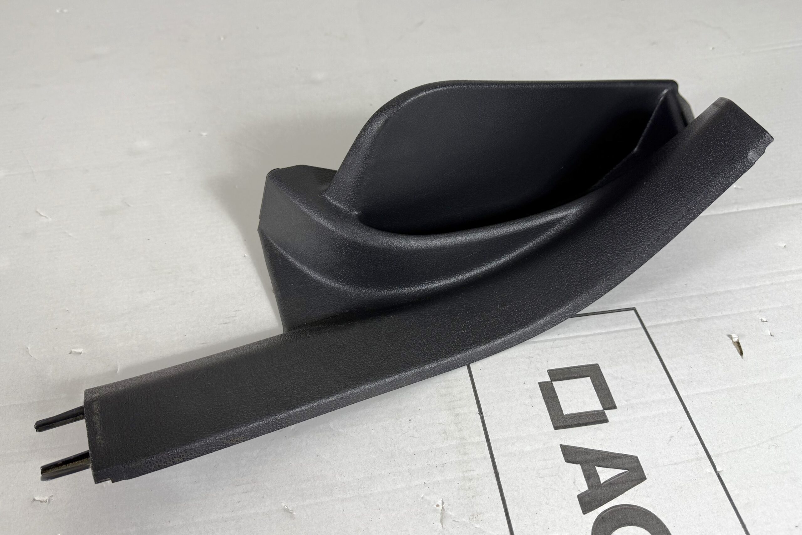 Накладка внутренняя порога задняя левая vw tiguan i 2007 2011 17102162 (1)