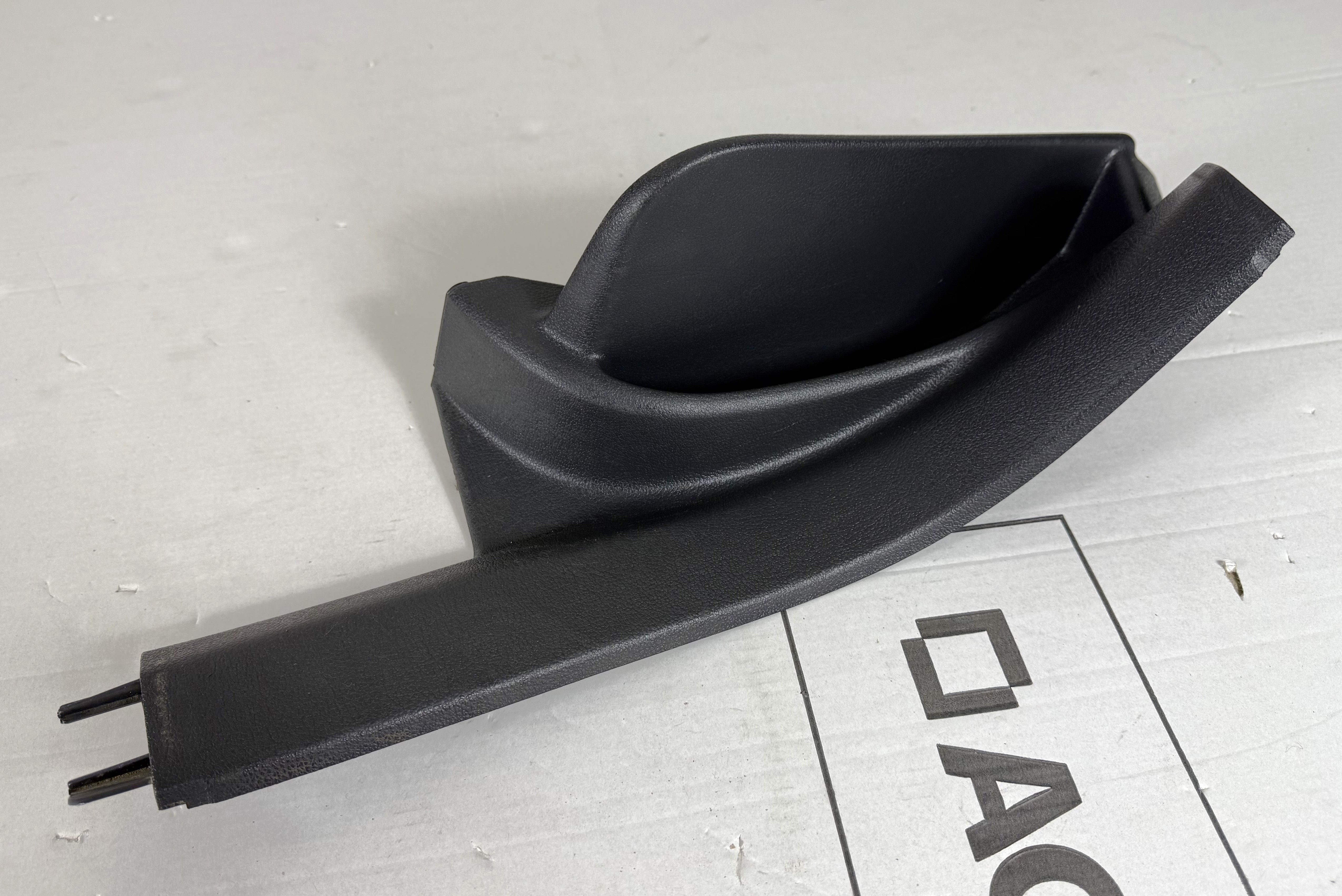 Накладка внутренняя порога задняя левая vw tiguan i 2007 2011 17102162 (1)