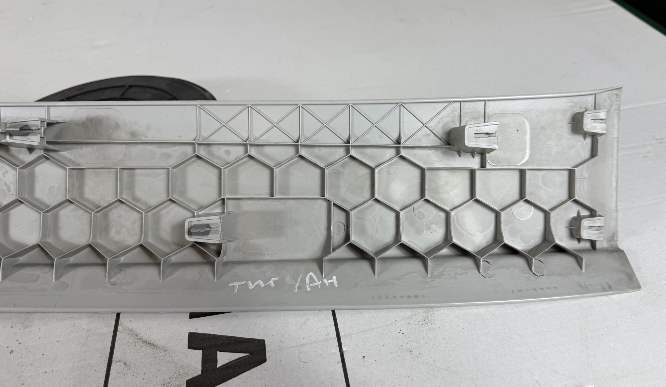 Накладка внутренняя потолка задняя vw tiguan i 2007 2011 17102166 (6)