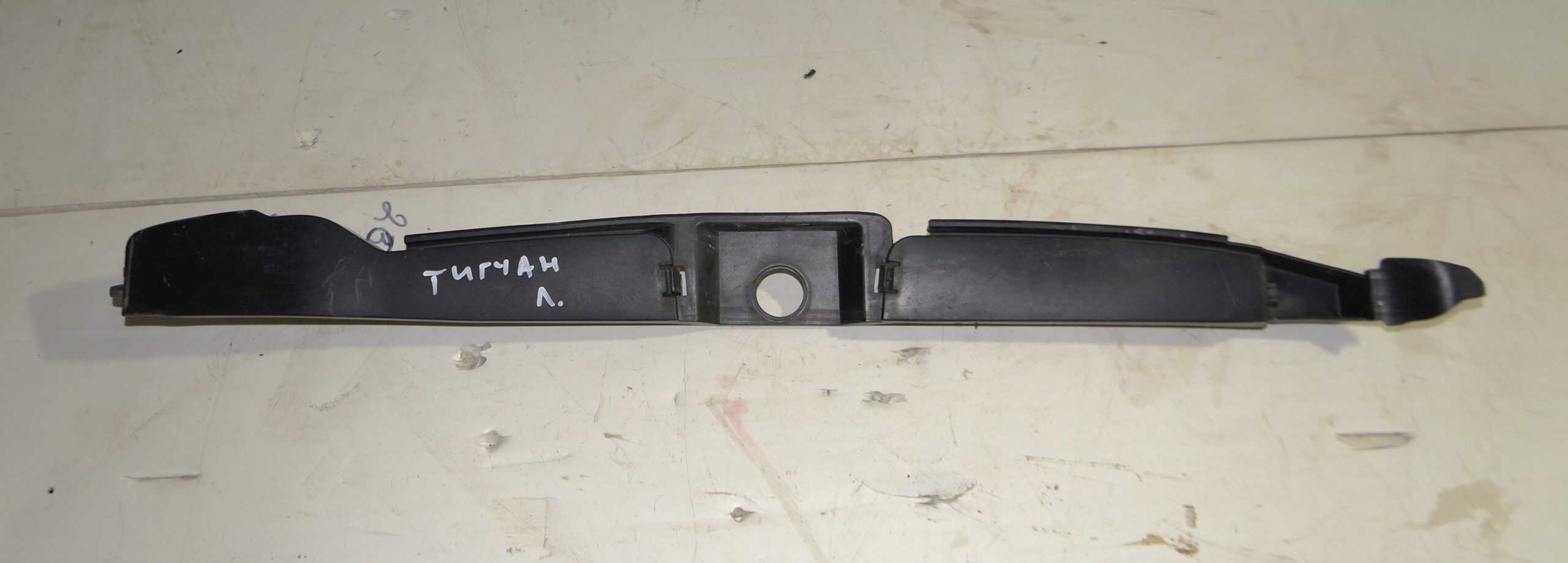 Накладка крыла пыльник переднего левого vw tiguan i 2007 2011 17102180 (1)