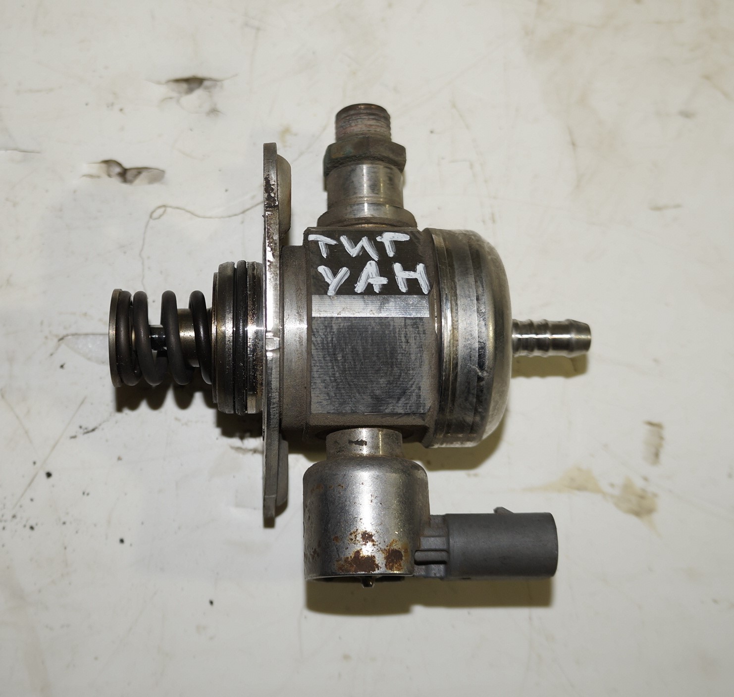 Насос топливный тнвд vw tiguan i 2007 2011 17102191 (1)