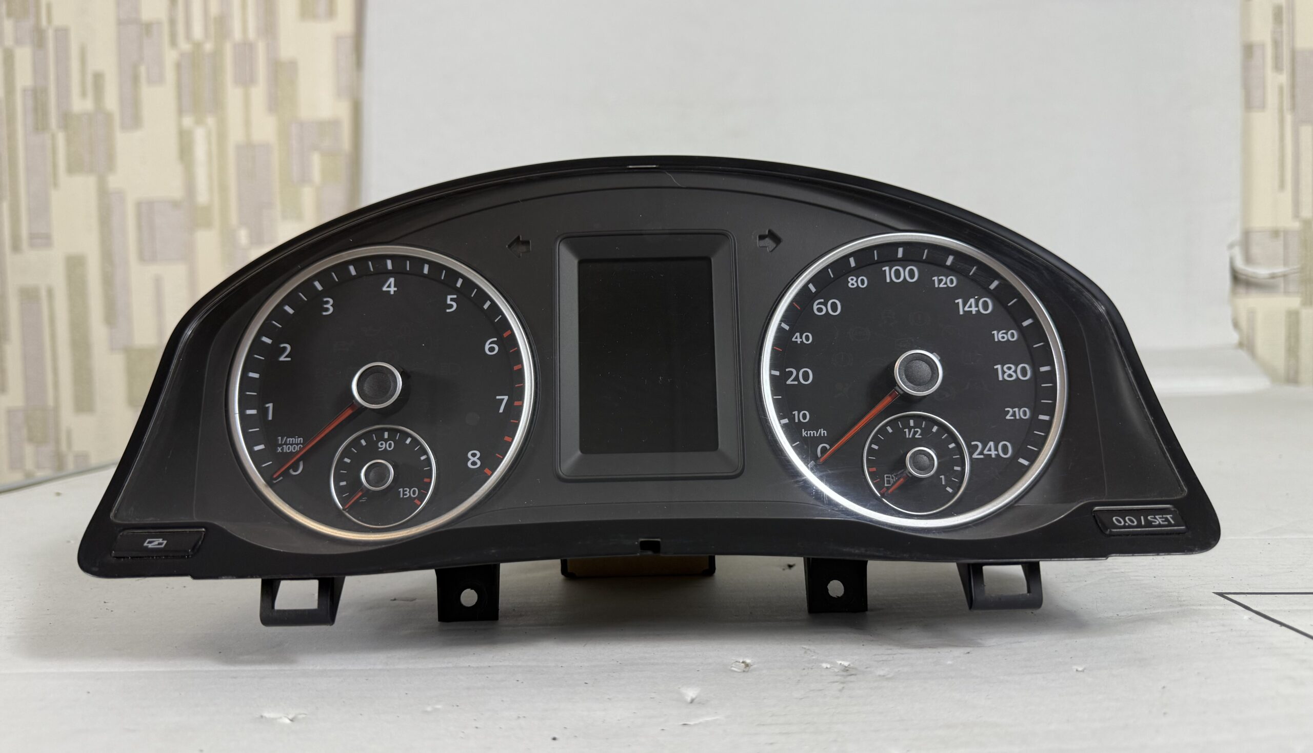 Панель приборов vw tiguan i 2007 2011 17102208 (1)