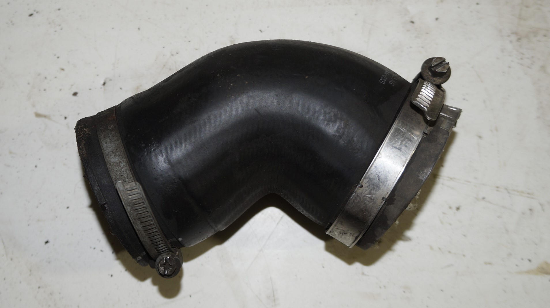 Патрубок дроссельной заслонки vw tiguan i 2007 2011 17102214 (2)