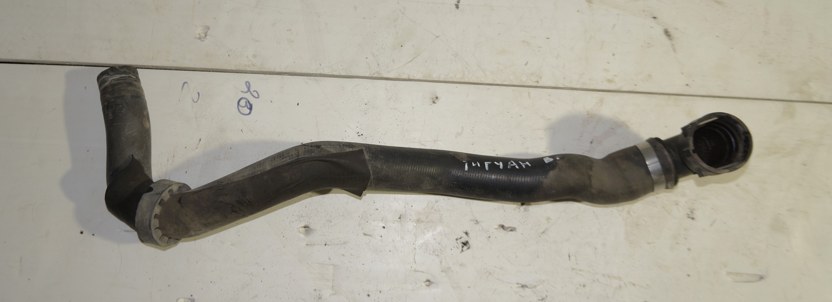 Патрубок радиатора верхний vw tiguan i 2007 2011 17102218 (1)