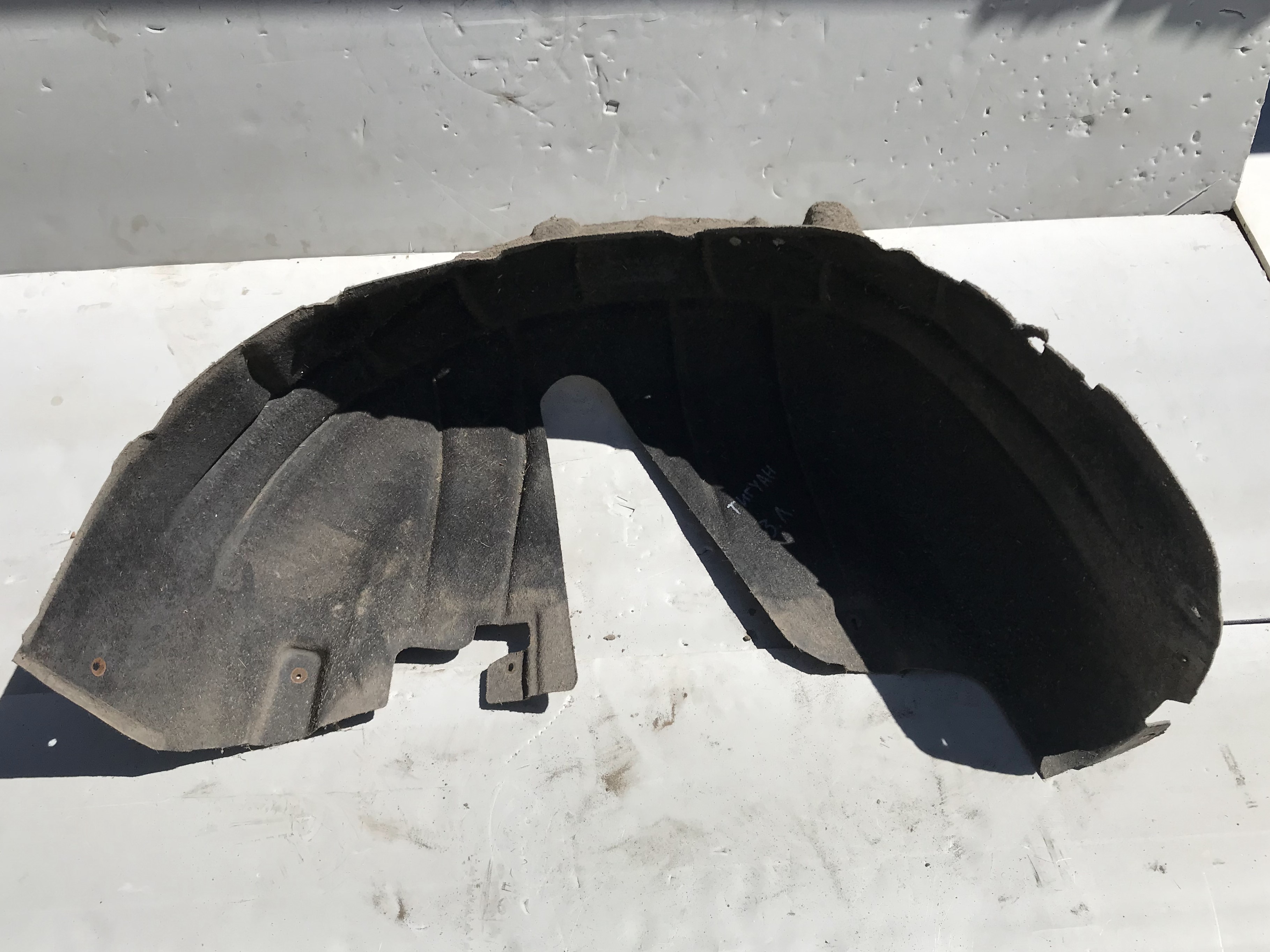 Подкрылок задний левый локер оригинал vw tiguan i 2007 2011 17102232 (1)