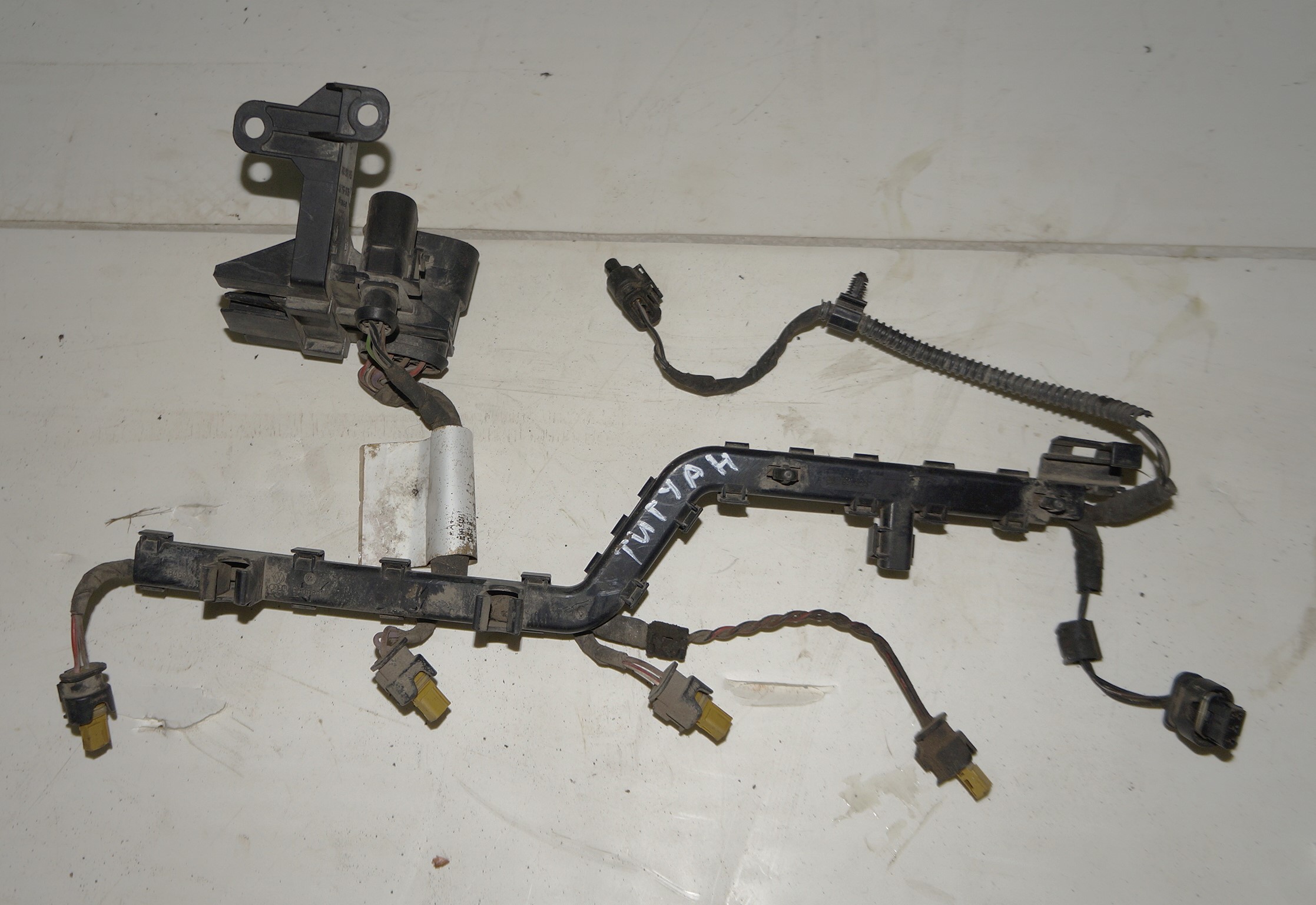 Проводка коса на форсунки vw tiguan i 2007 2011 17102248 (1)