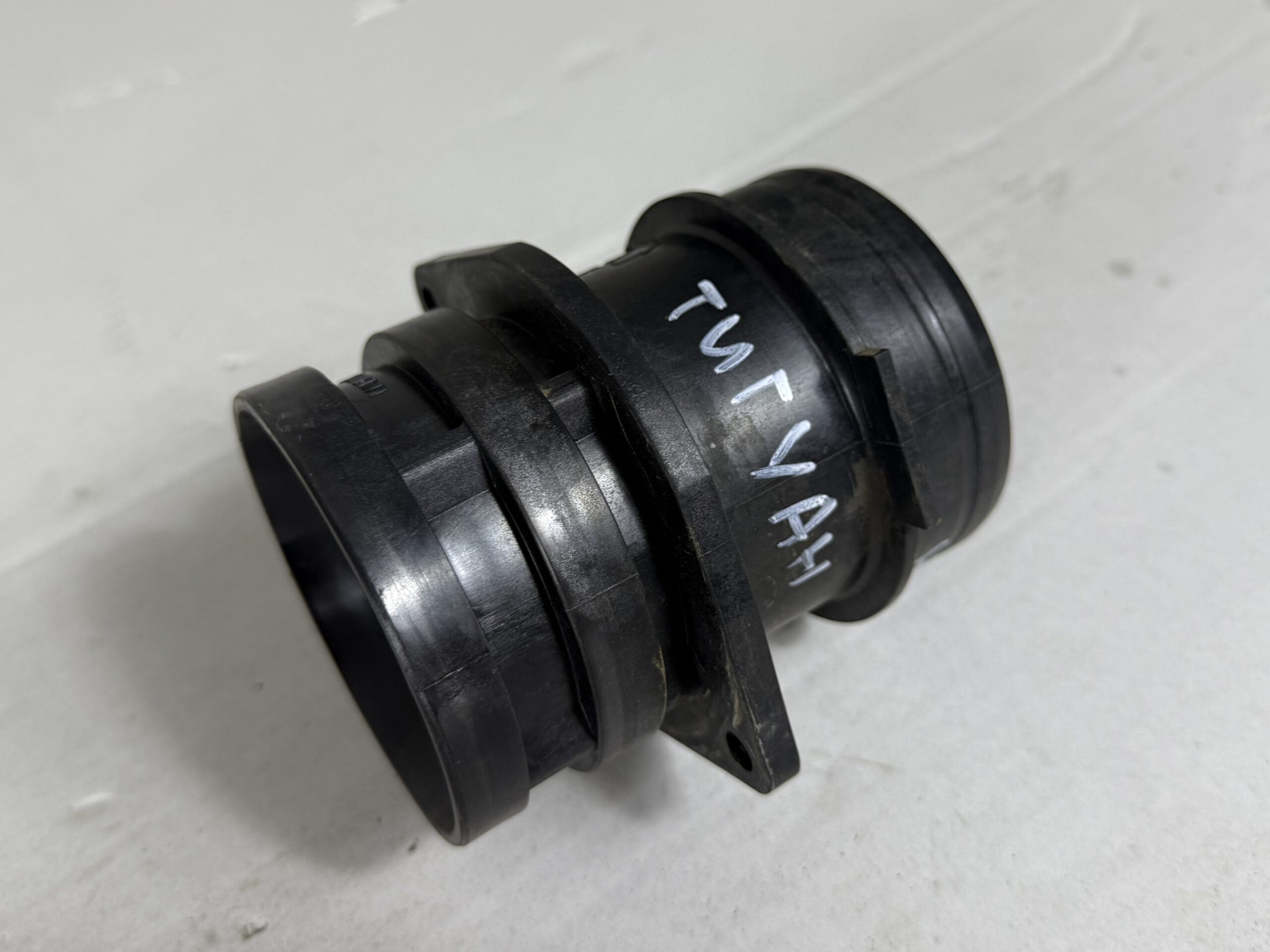 Расходомер воздуха (массметр) дмрв vw tiguan i 2007 2011 17102253 (1)