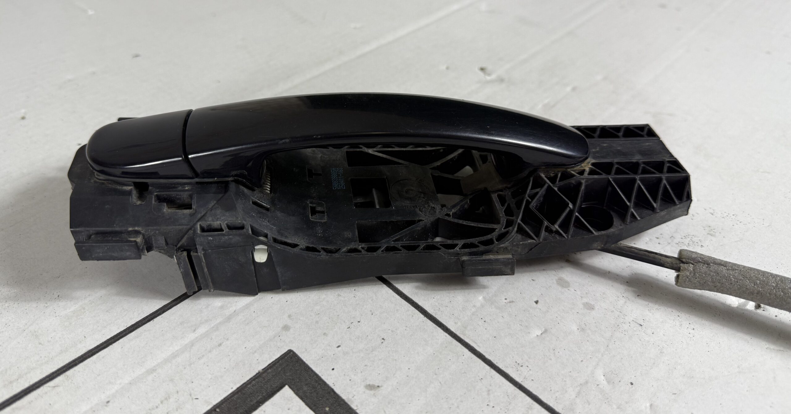 Ручка двери наружная передняя правая vw tiguan i 2007 2011 17102262 (4)