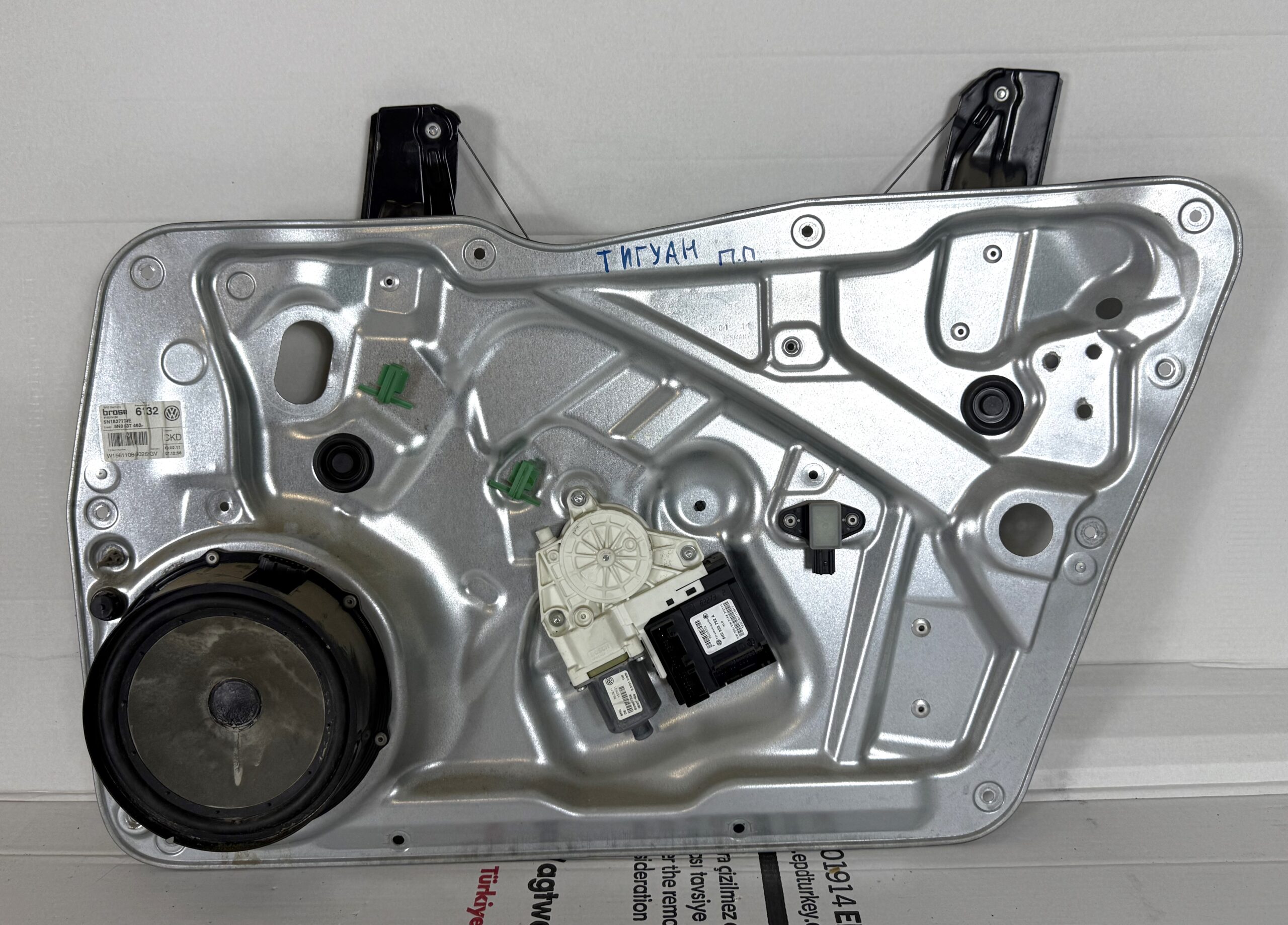 Стеклоподъемник передний правый vw tiguan i 2007 2011 17102279 (1)