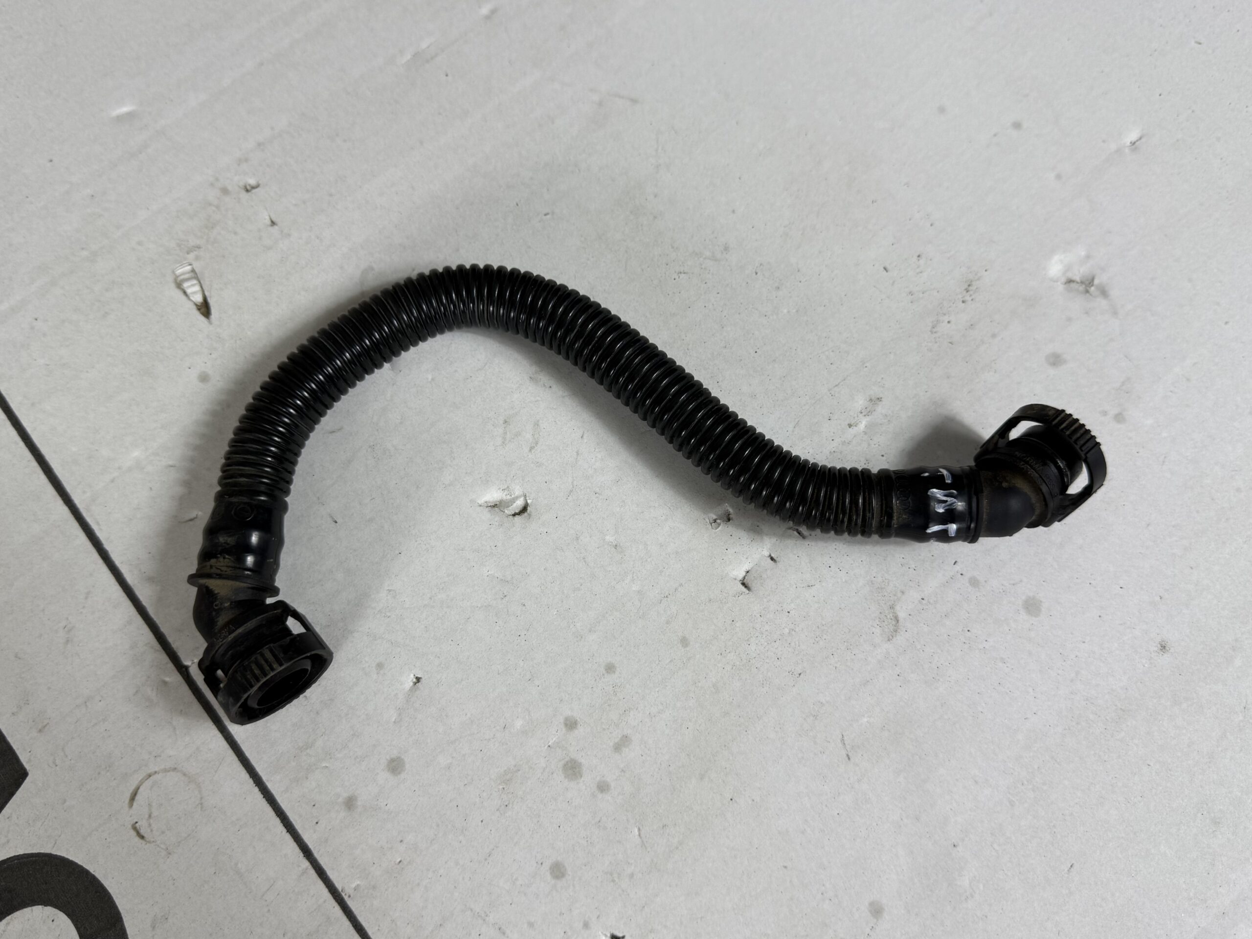 Трубка вакуумная vw tiguan i 2007 2011 17102288 (1)