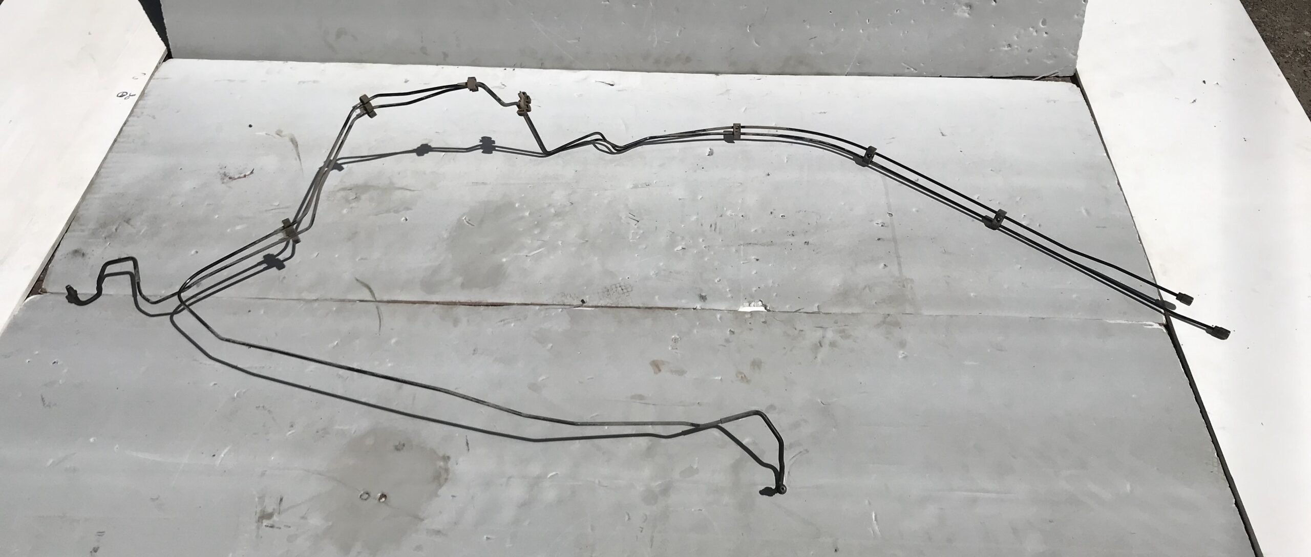 Трубка тормозная задняя левая vw tiguan i 2007 2011 17102297 (1)