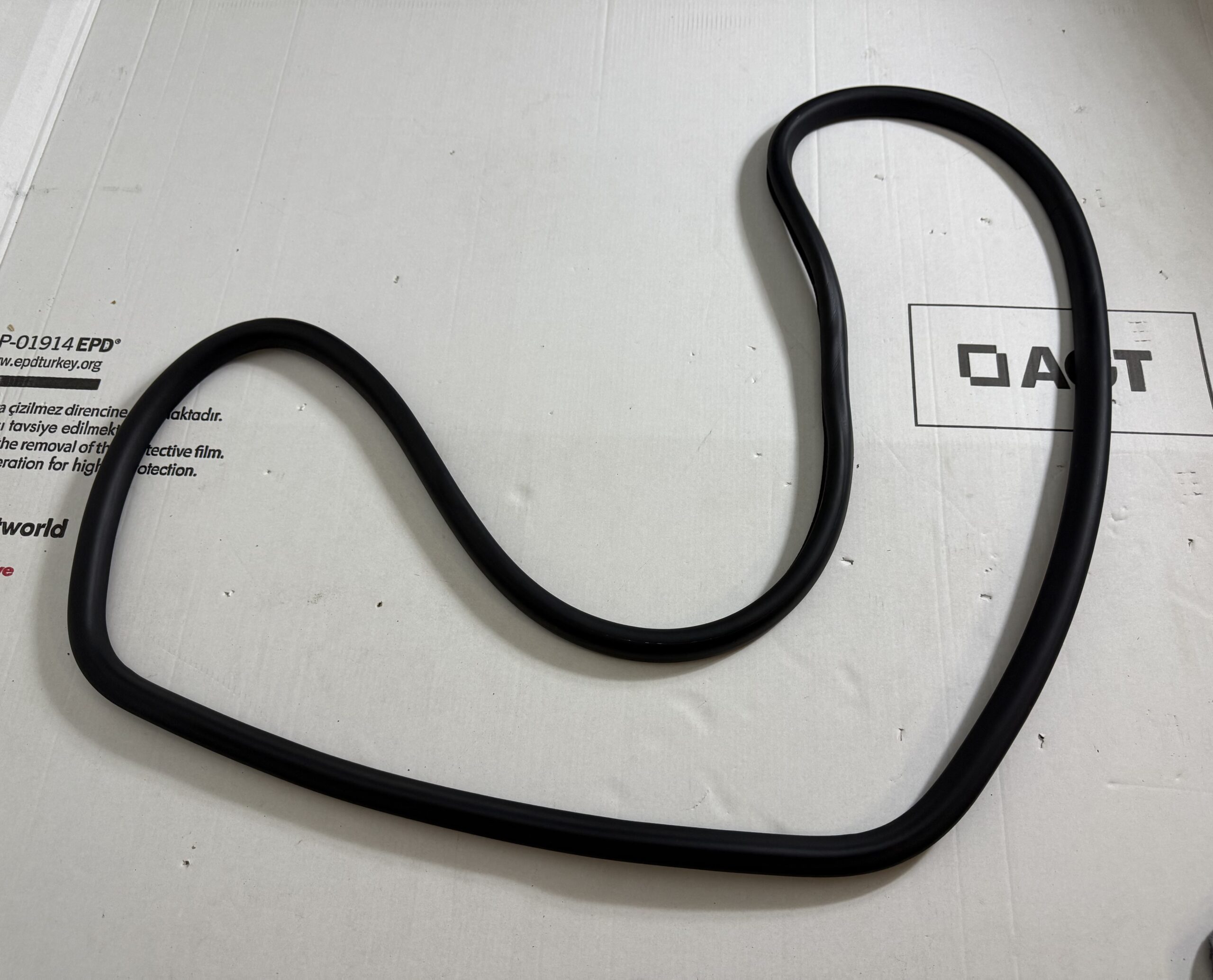 Уплотнитель резиновый кузовной проёма двери задней левой vw tiguan i 2007 2011 17102305 (1)