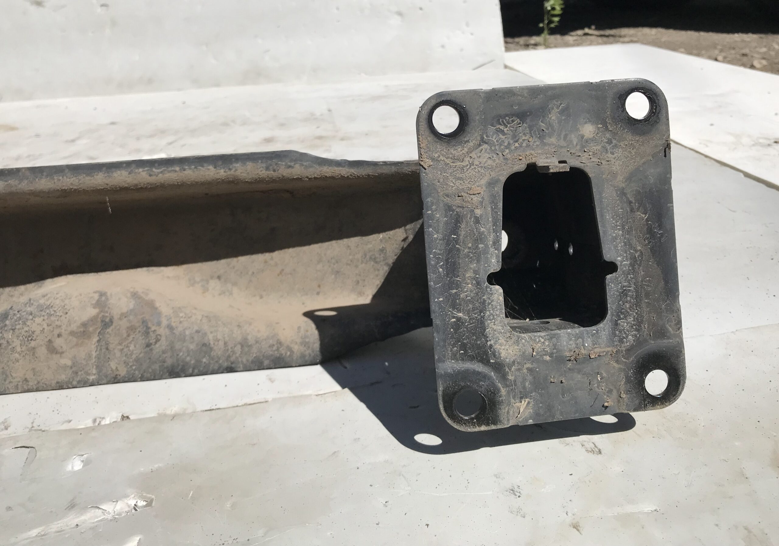 Усилитель заднего бампера vw tiguan i 2007 2011 17102311 (7)