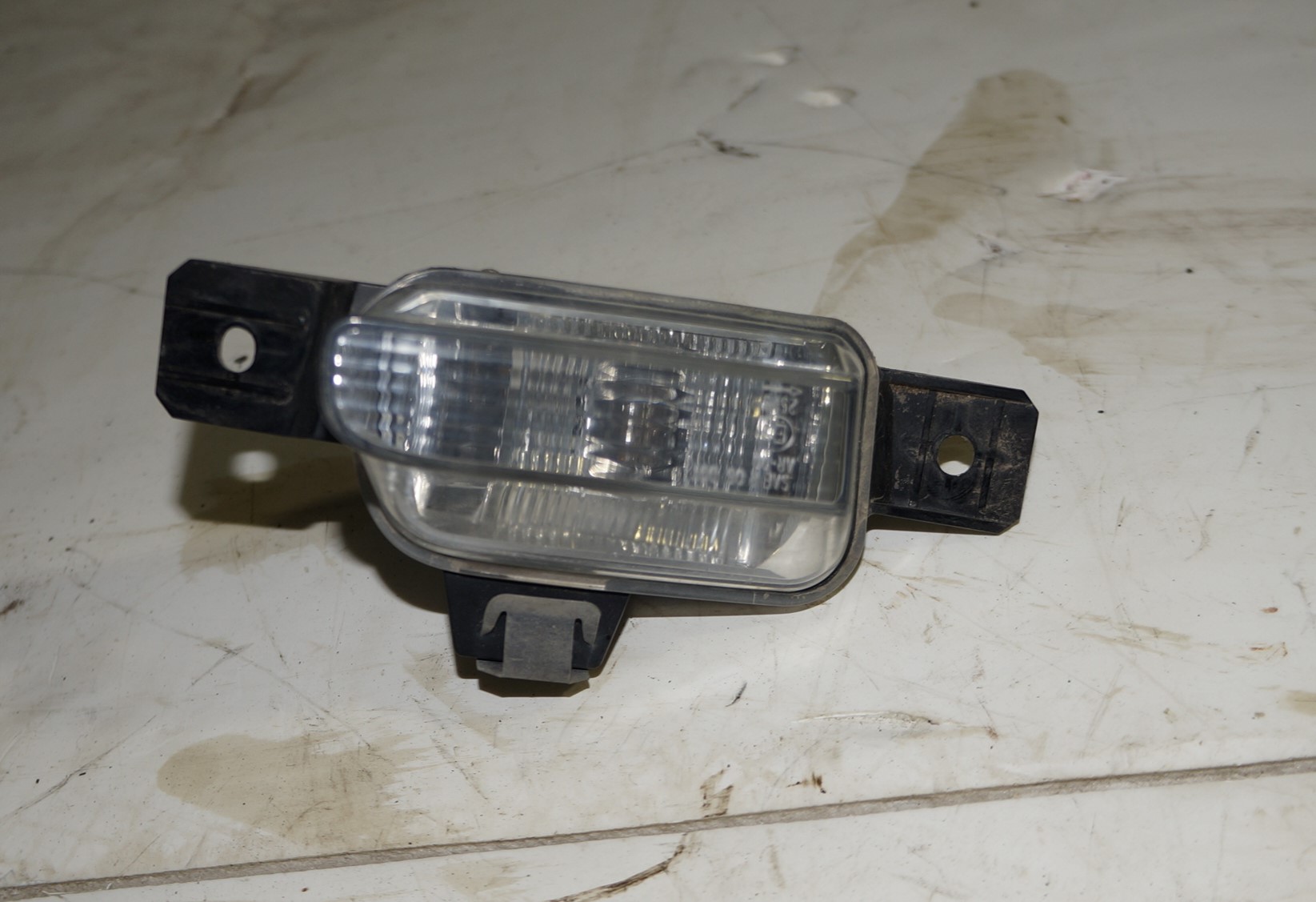 Фонарь в задний бампер левый vw tiguan i 2007 2011 17102315 (1)
