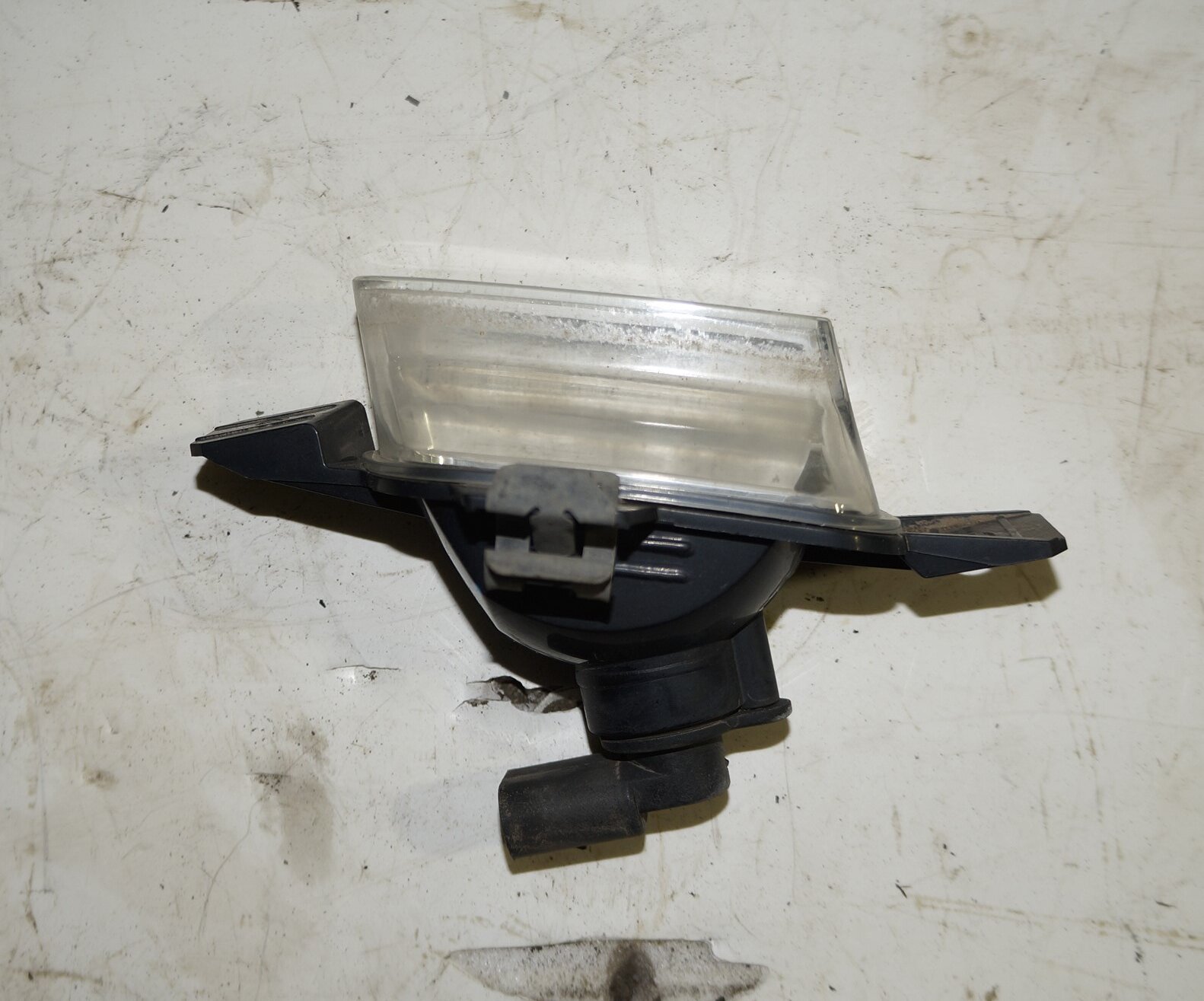 Фонарь в задний бампер левый vw tiguan i 2007 2011 17102315 (3)