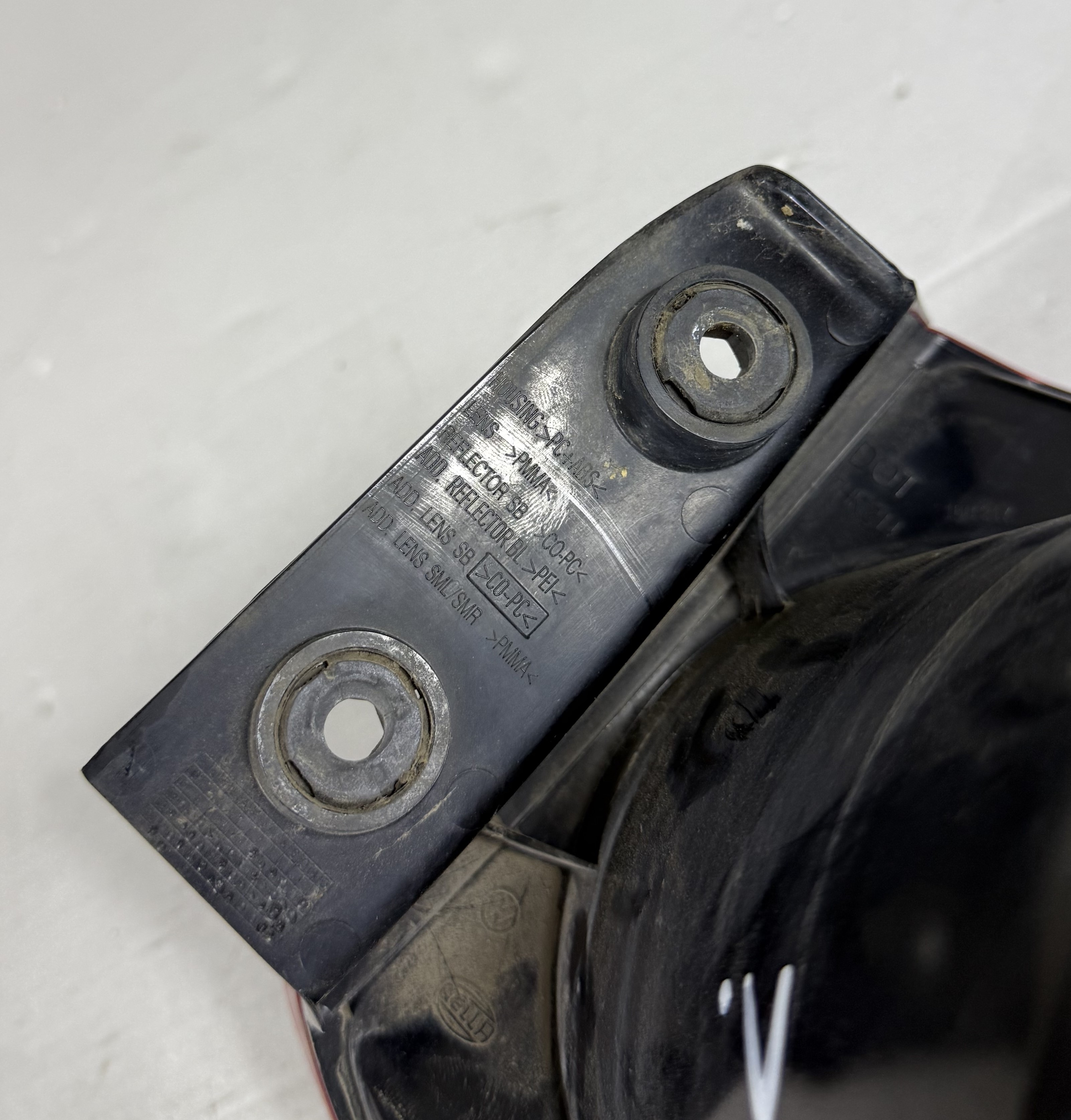 Фонарь задний наружный левый vw tiguan i 2007 2011 17102319 (11)