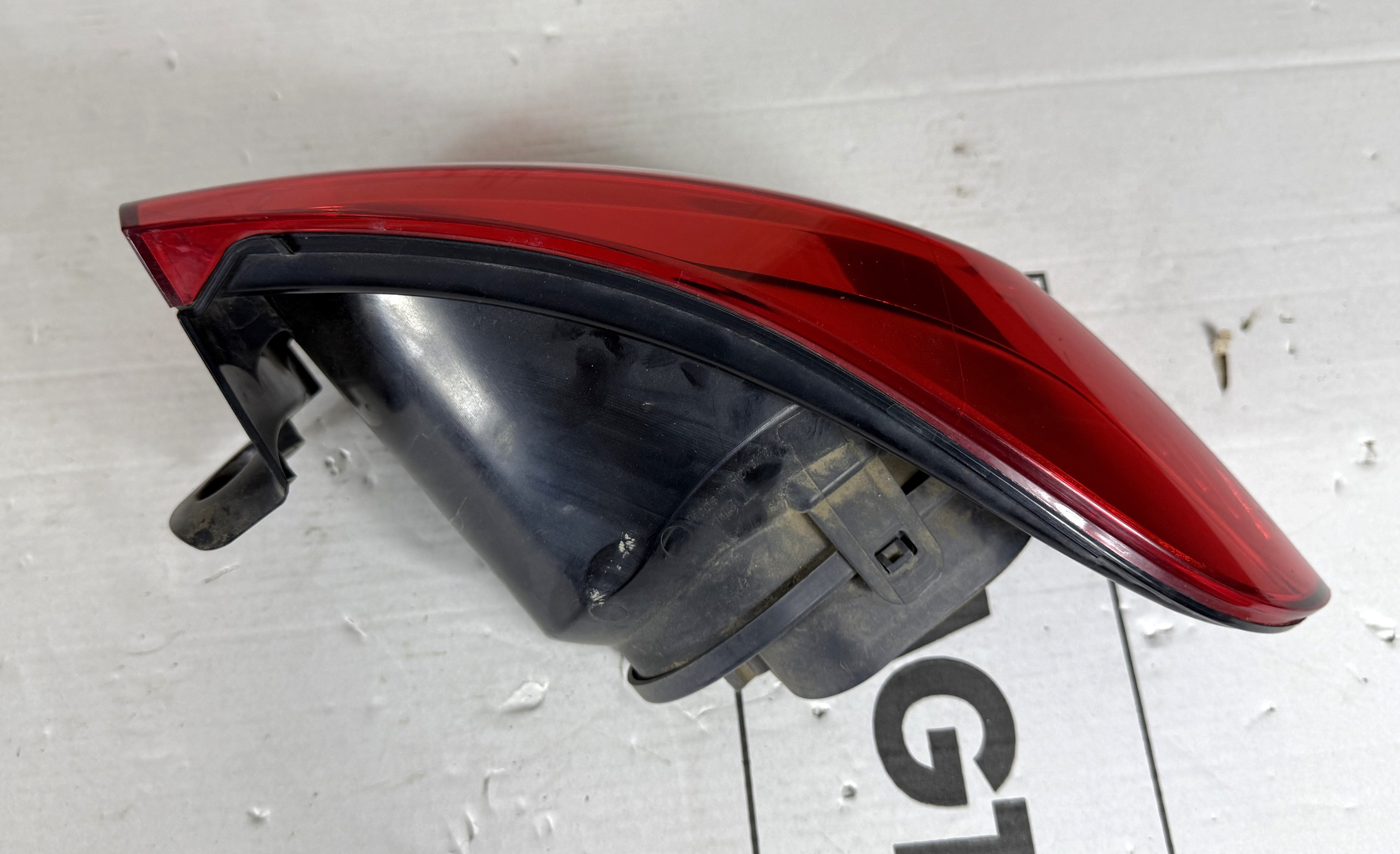 Фонарь задний наружный левый vw tiguan i 2007 2011 17102319 (5)
