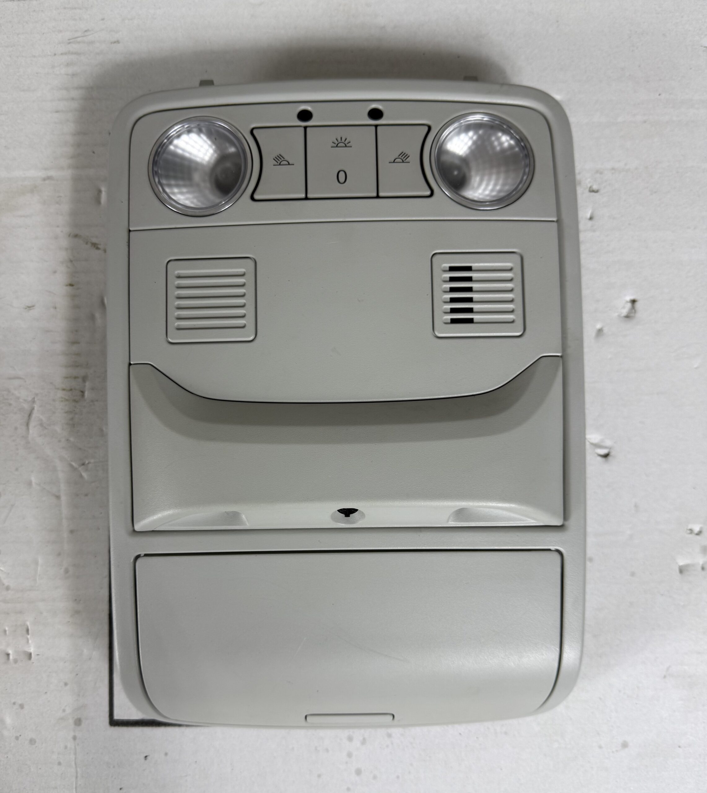 Фонарь потолочный передний с очечником vw tiguan i 2007 2011 17102323 (1)