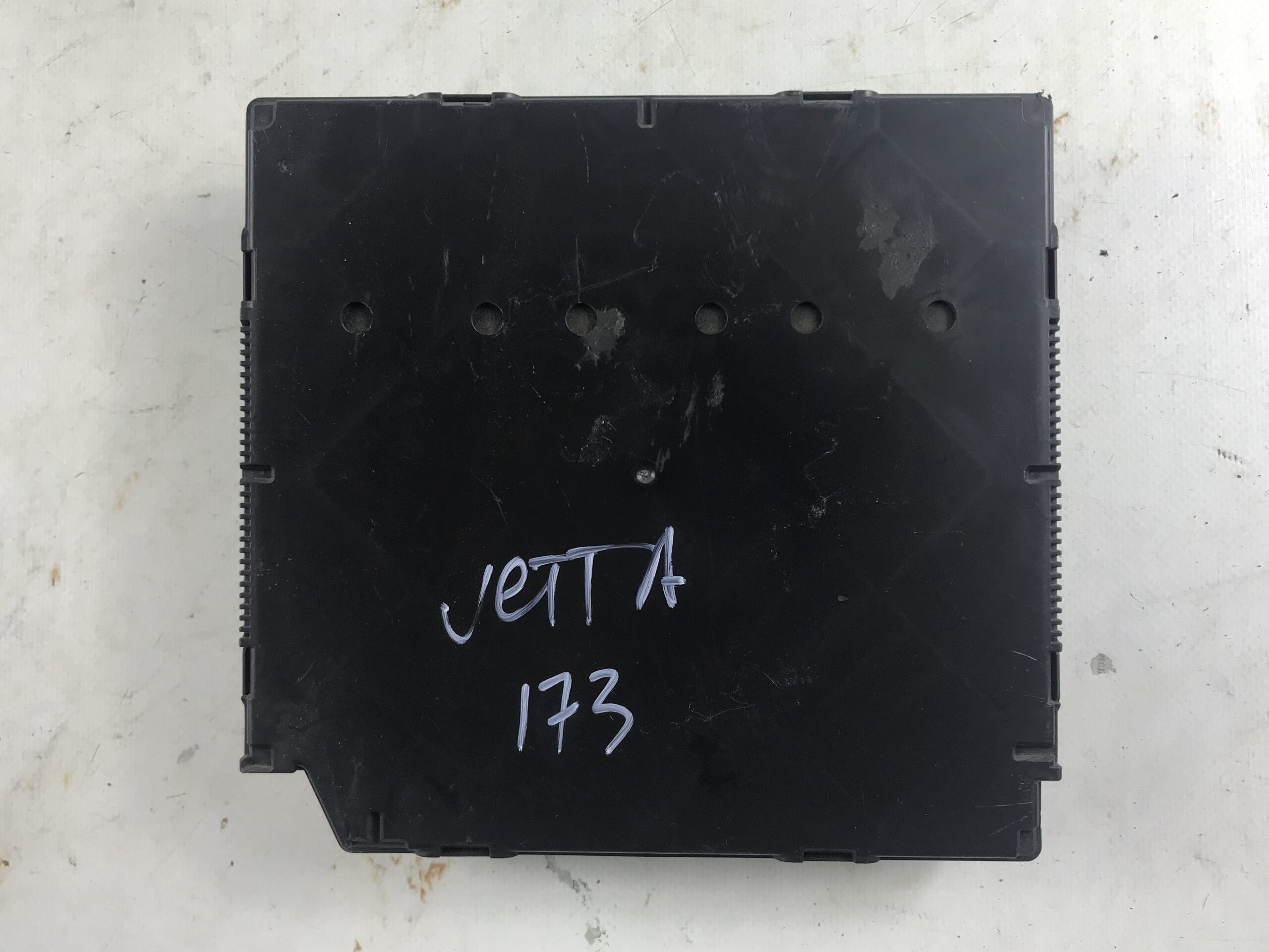 Блок комфорта (эбу) фольксваген джетта 6 17318020 (1)