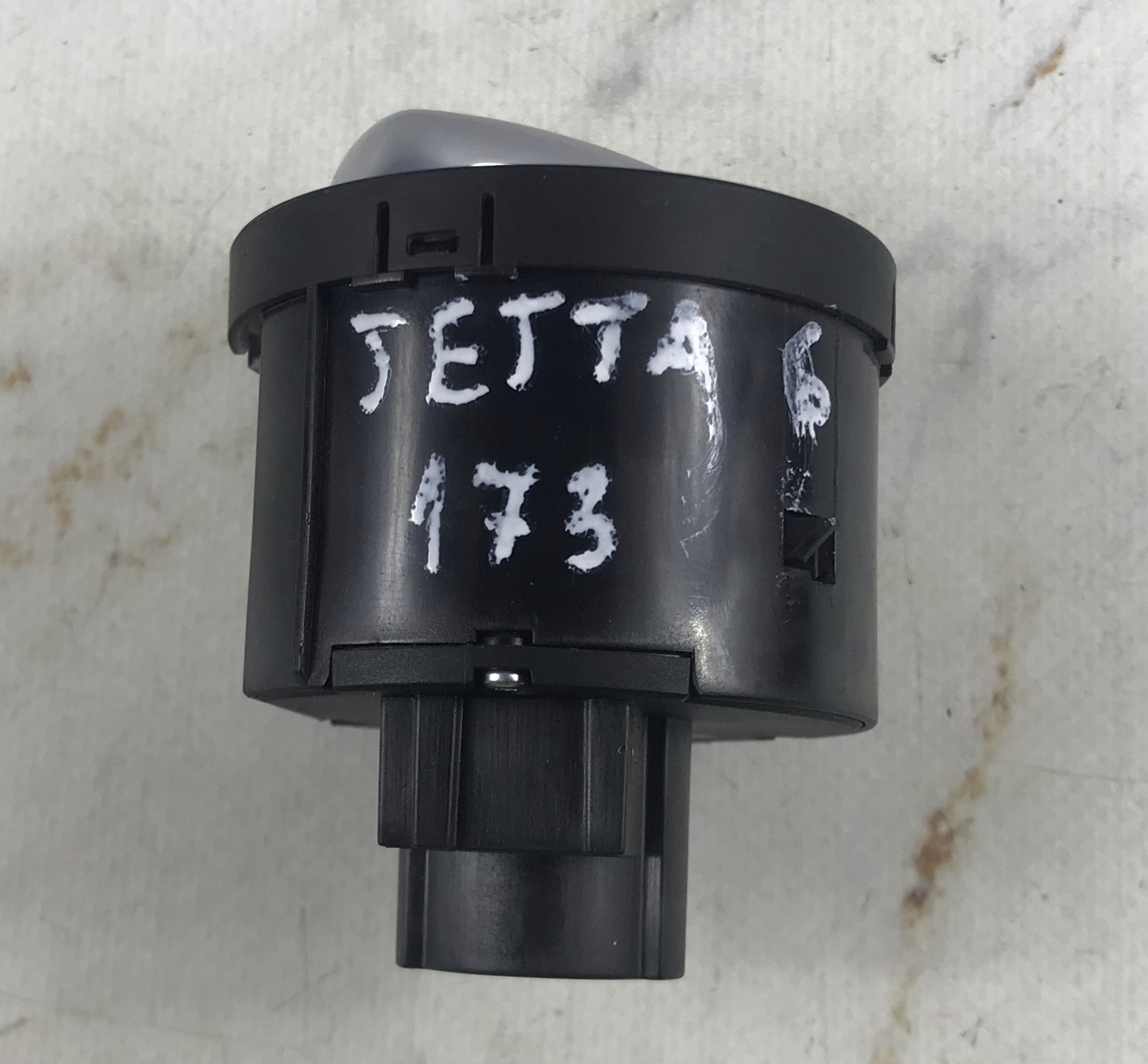 Блок управления светом с птф фольксваген джетта 6 17318024 (3)