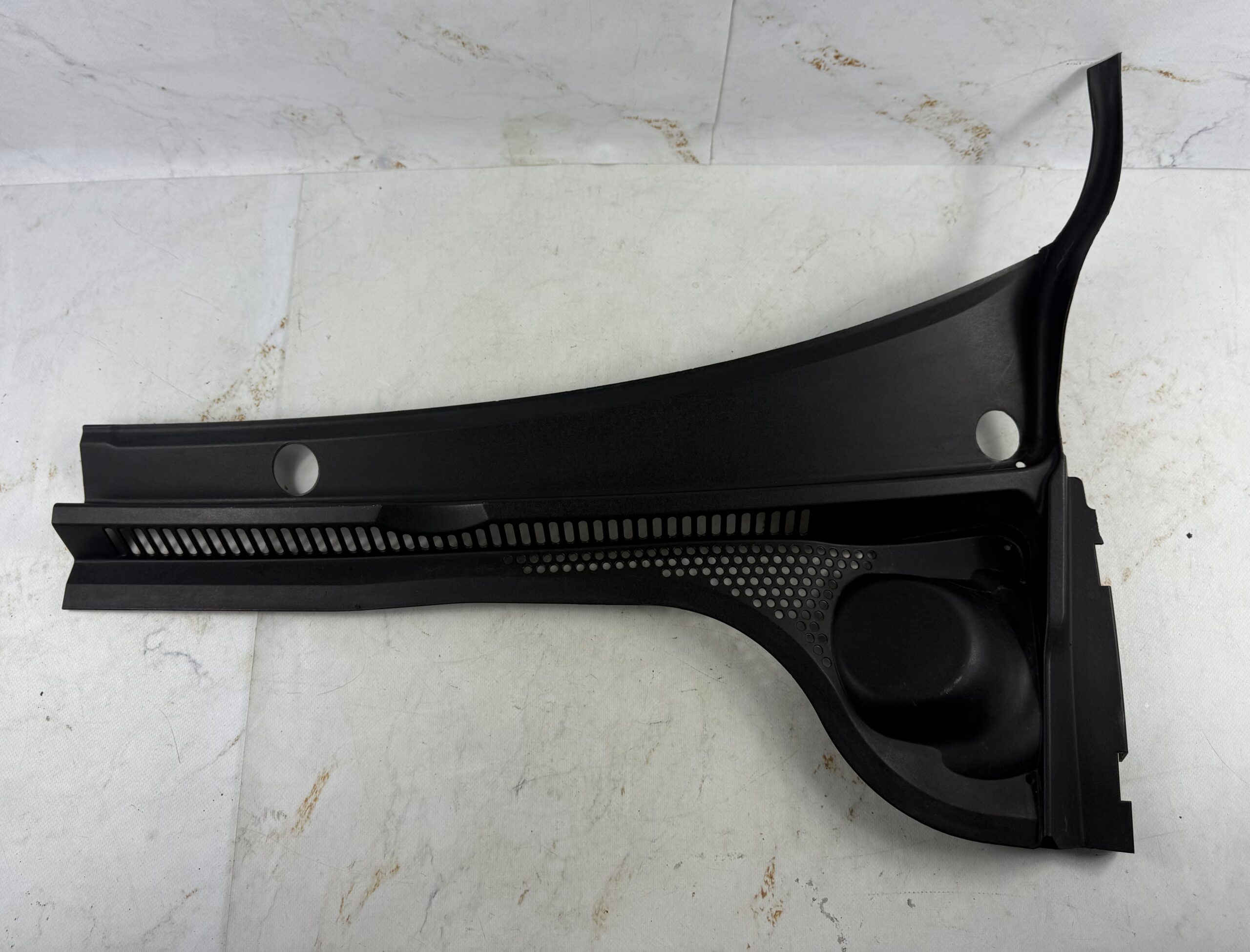 Жабо переднее левая часть фольксваген джетта 6 17318048 (1)