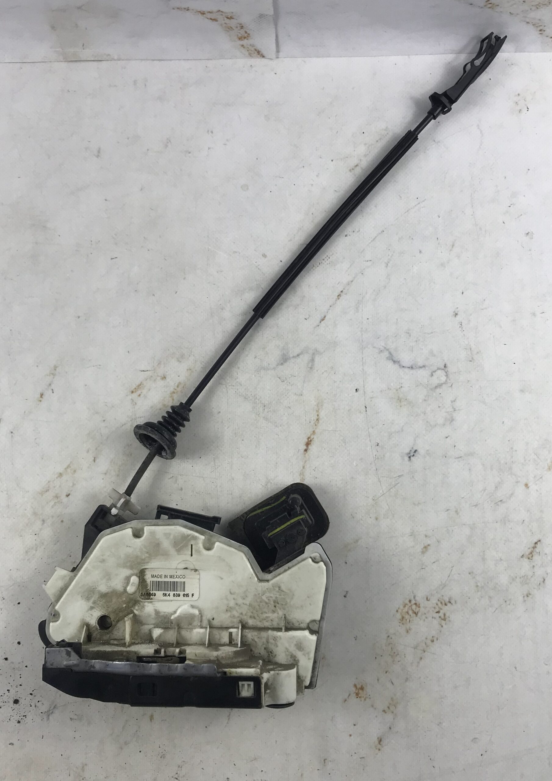 Замок двери задней левой фольксваген джетта 6 17318051 (1)