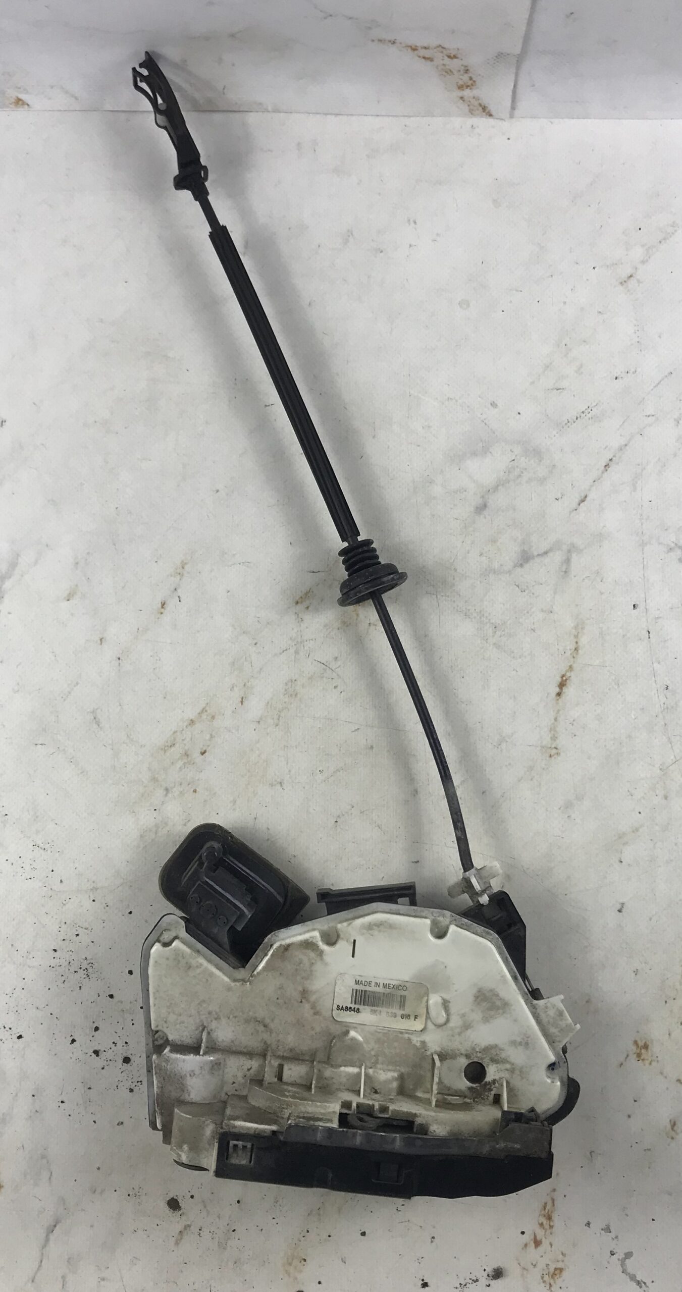 Замок двери задней правой фольксваген джетта 6 17318052 (1)