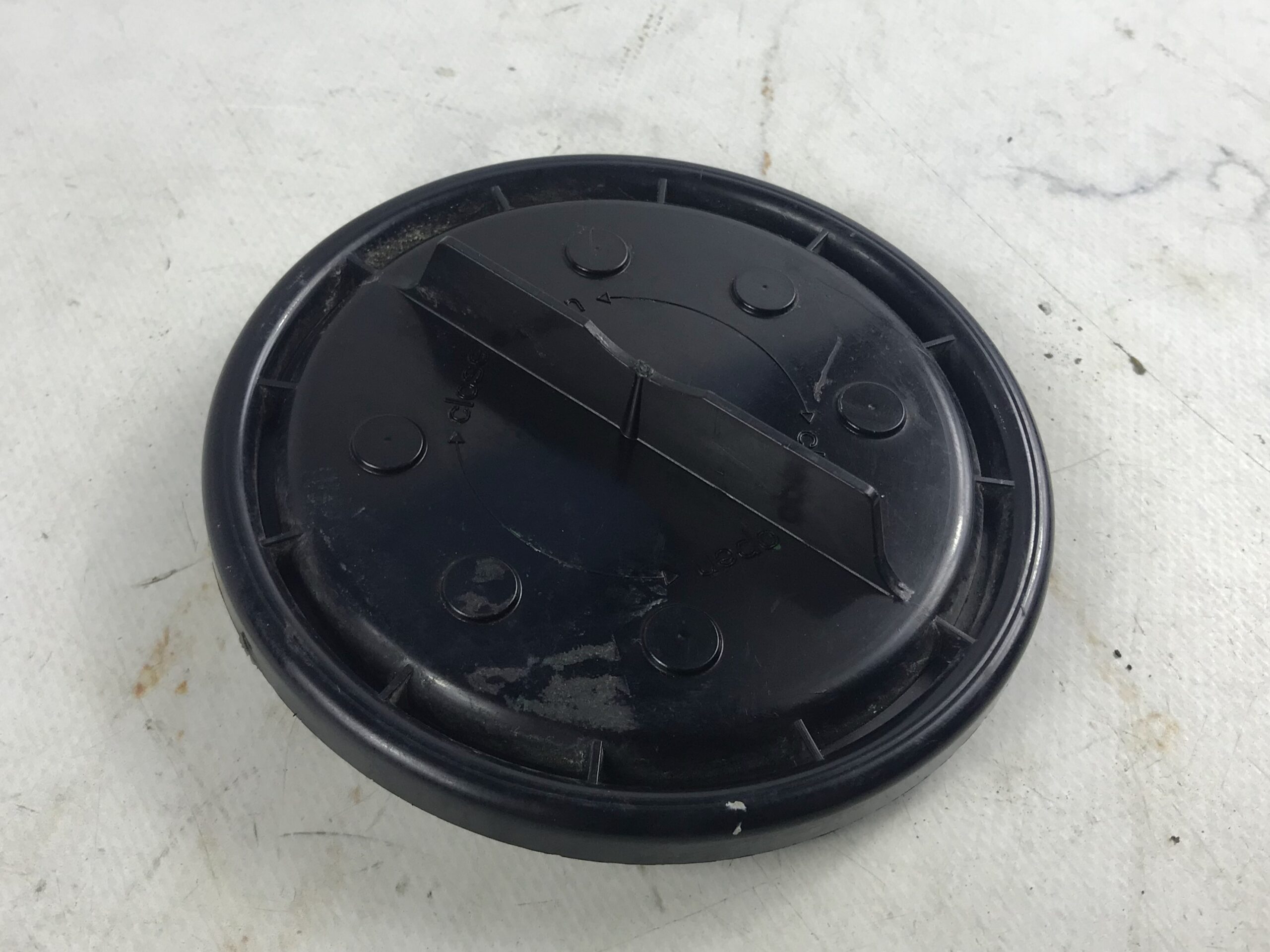 Крышка фары фольксваген джетта 6 17318102 (1)