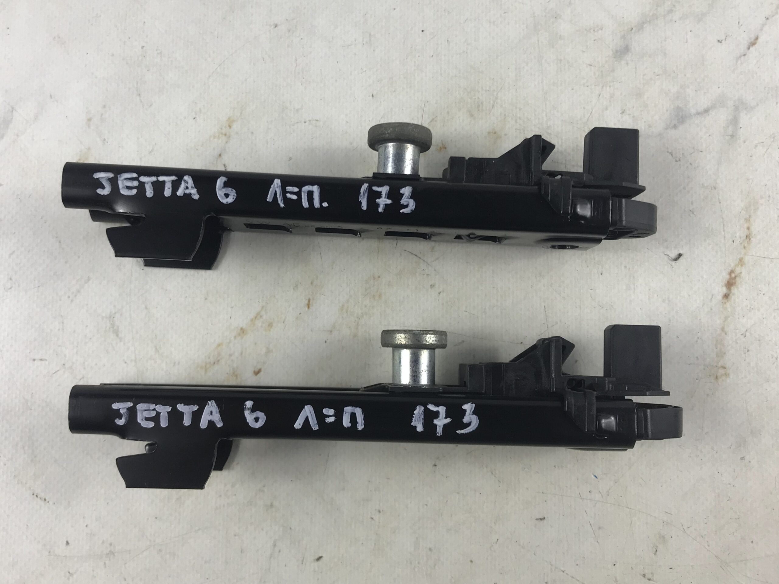 Механизм регулировки ремня безопасности л=п фольксваген джетта 6 17318112 (1)