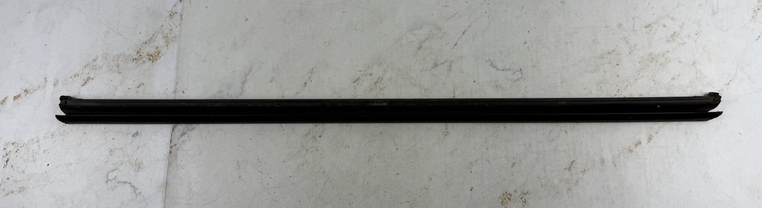 Молдинг двери под стекло внутр передн фольксваген джетта 6 17318115 (1)