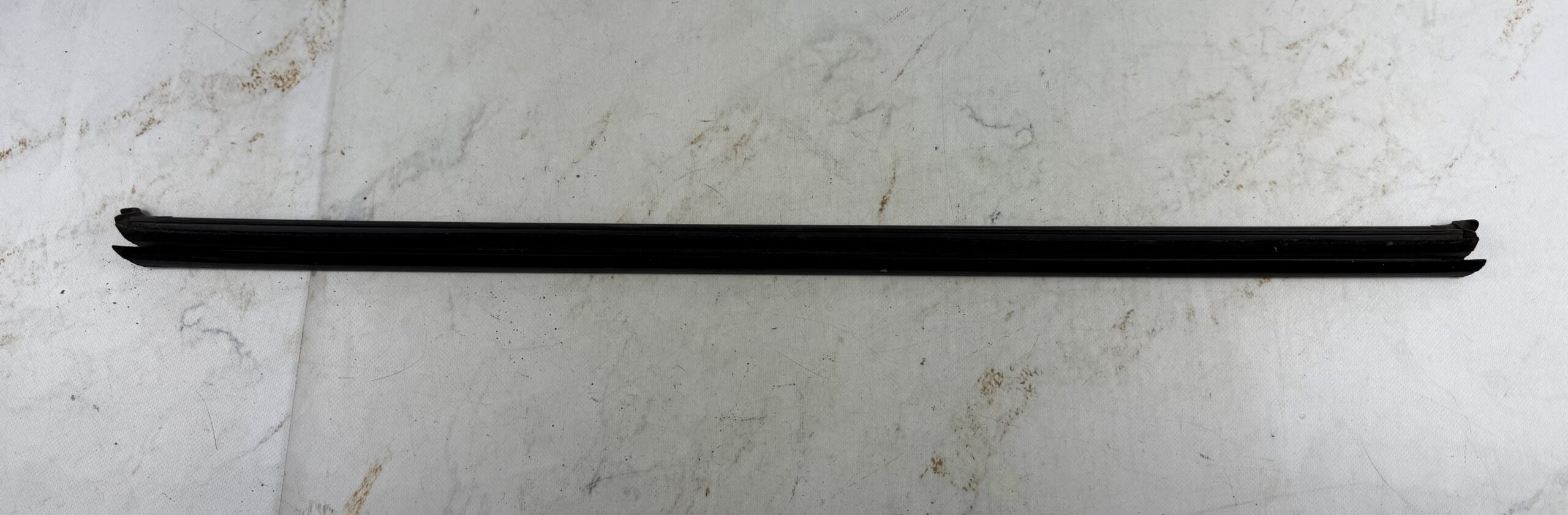 Молдинг двери под стекло внутр передн фольксваген джетта 6 17318116 (1)