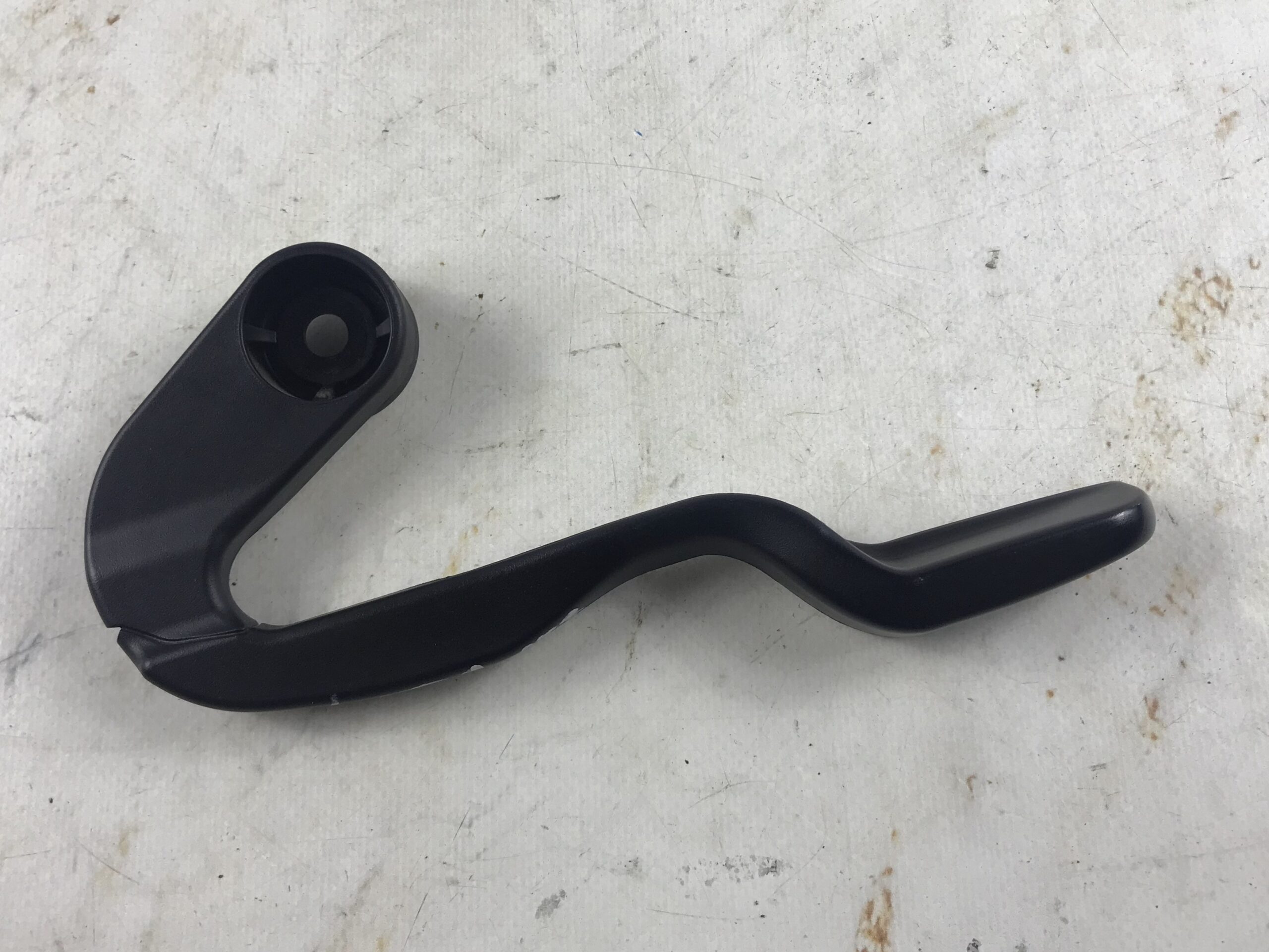 Рычаг регулируемой рулевой колонки фольксваген джетта 6 17318209 (1)