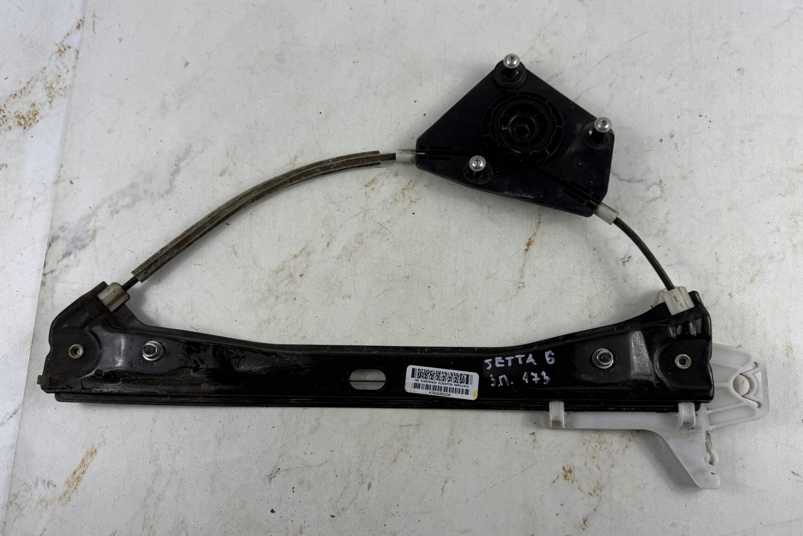 Стеклоподъемник задний правый фольксваген джетта 6 17318222 (1)