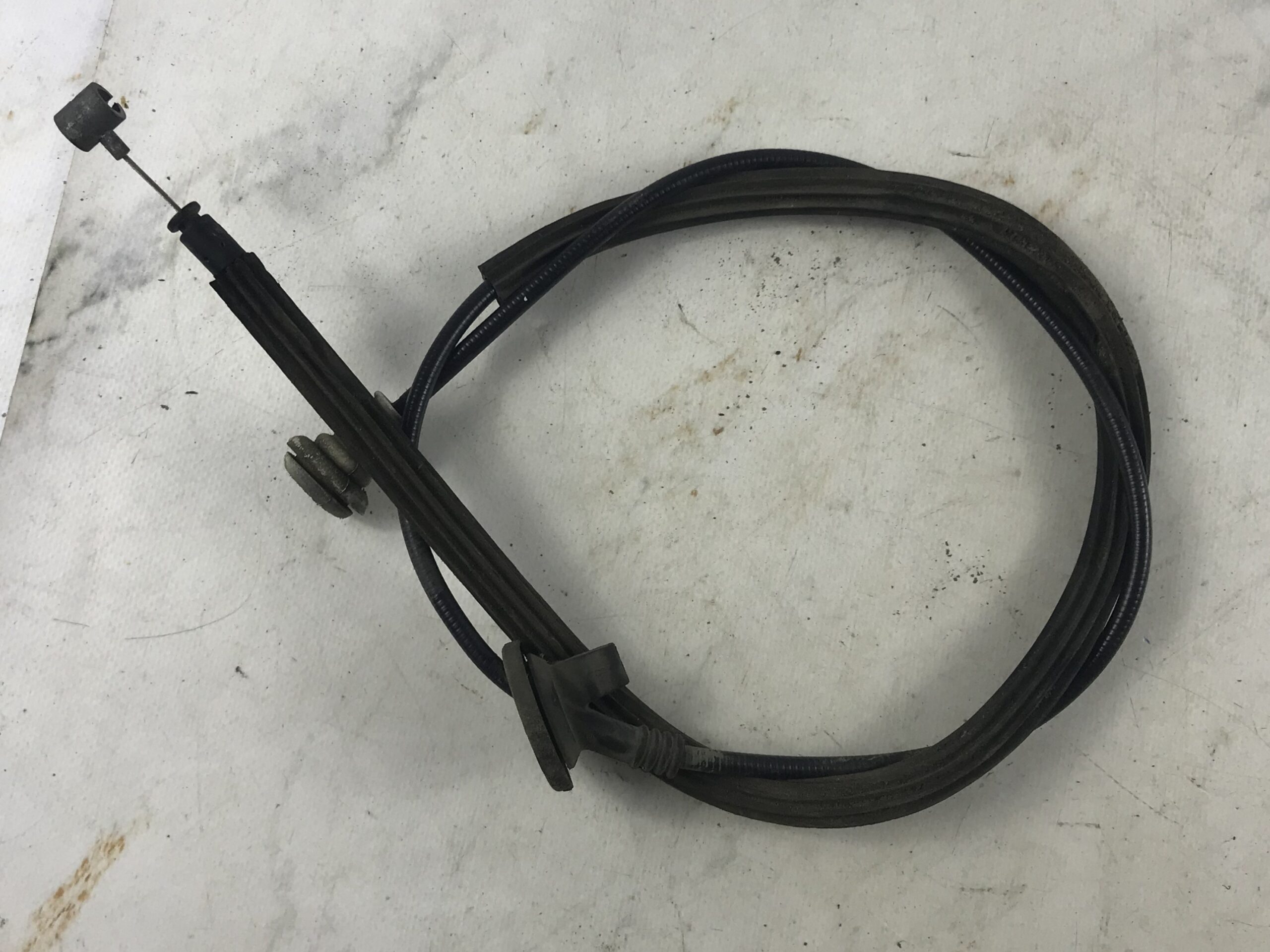 Трос замка капота фольксваген джетта 6 17318234 (1)